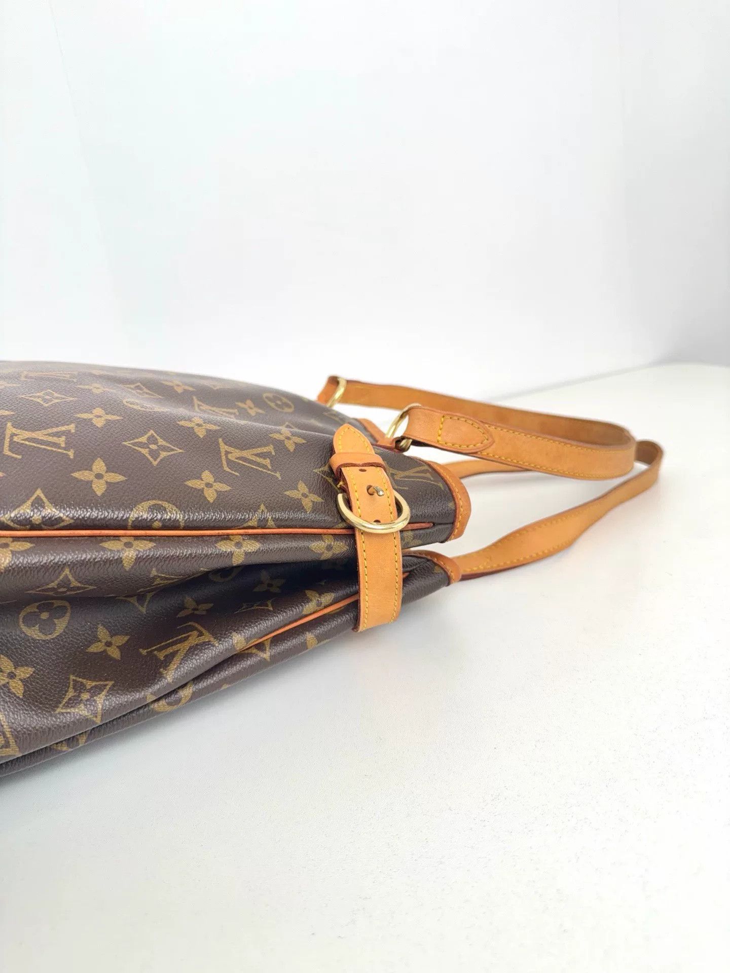 Miu Miu Pre-loved Bag Very good condition Size ONE SIZE - 9 Thumbnail