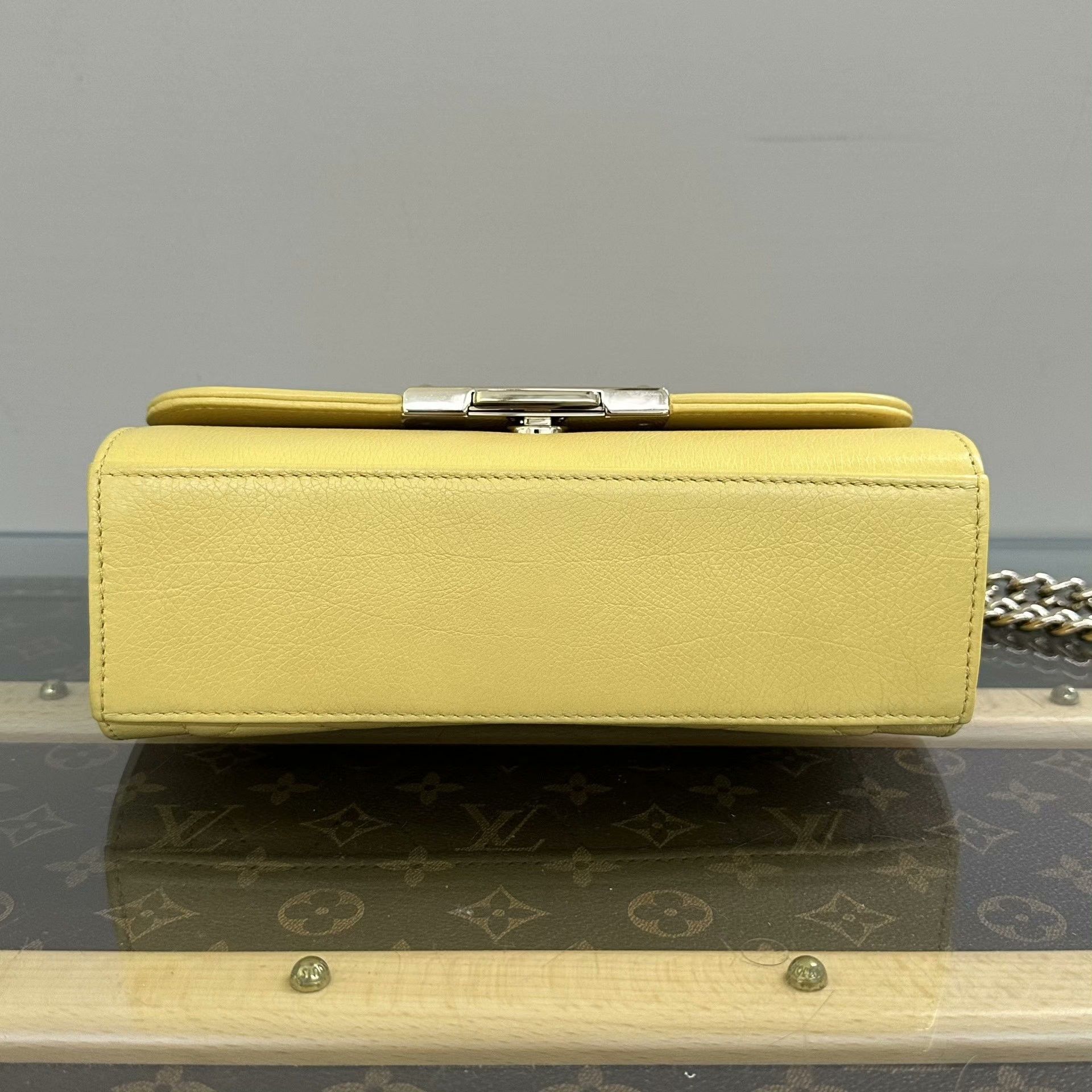 Chanel Pre-loved Bag Very good condition Size ONE SIZE - 5 Thumbnail