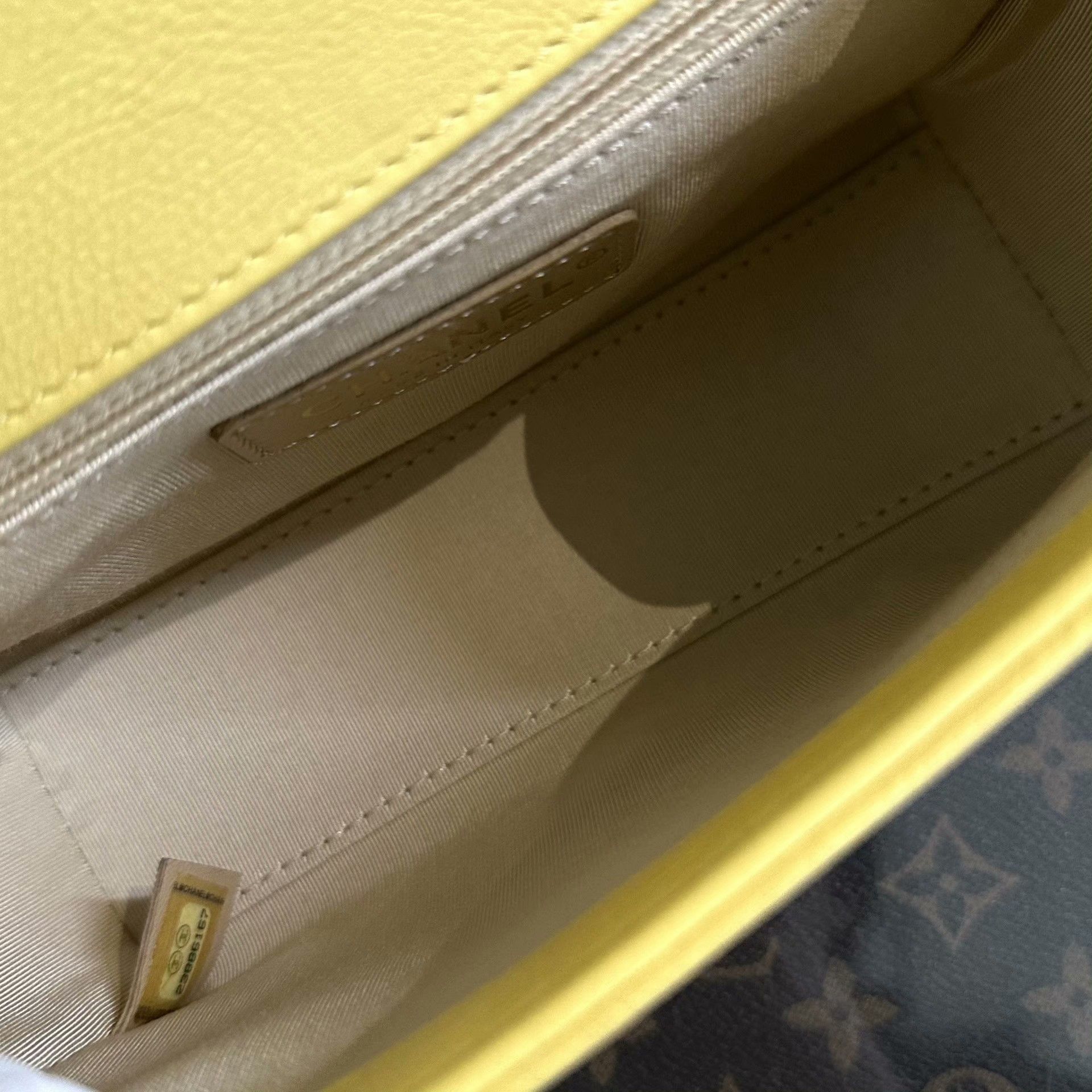 Chanel Pre-loved Bag Very good condition Size ONE SIZE - 6 Thumbnail