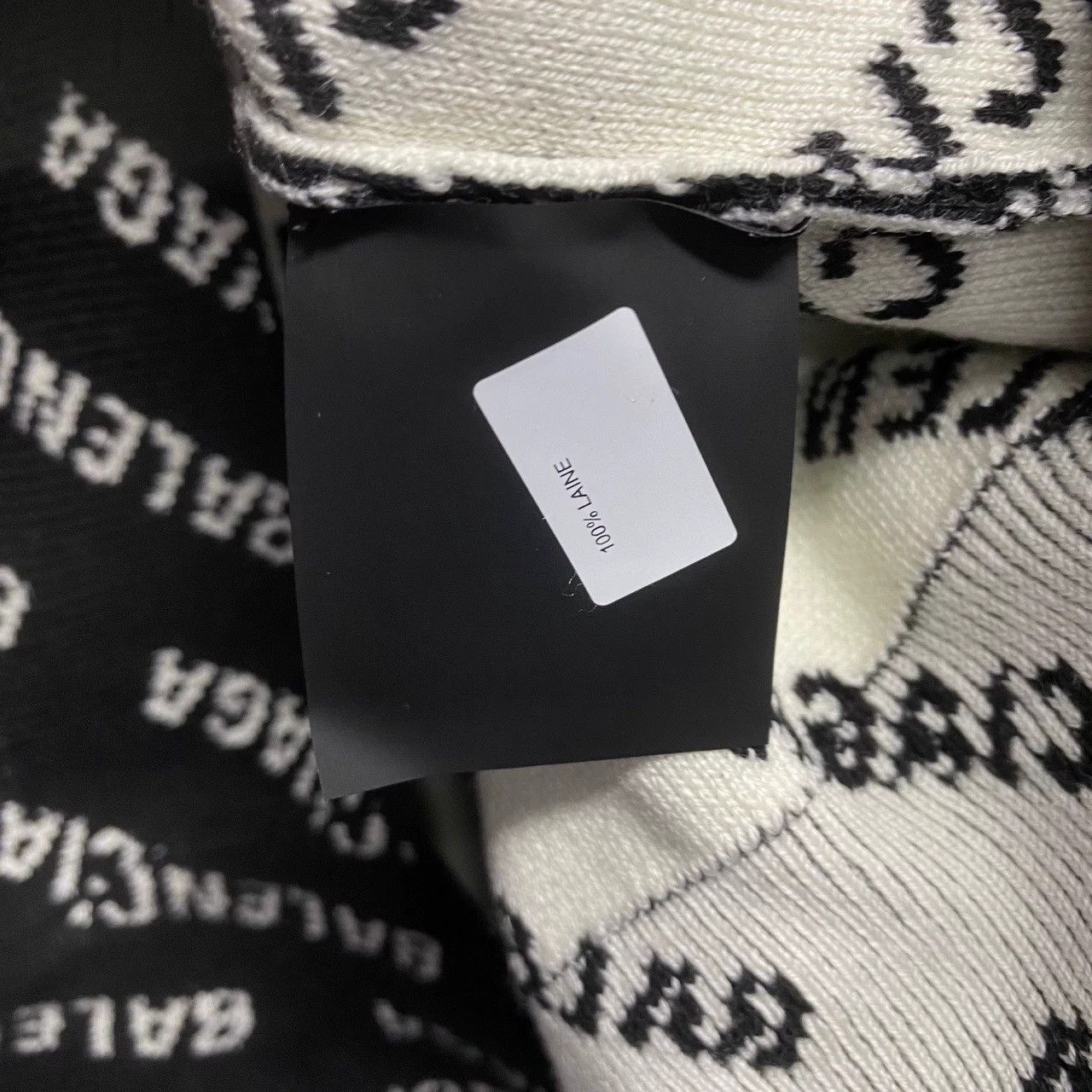 Balenciaga Balenciaga Retro Graphic Black Sweater S Women Size S / US 4 / IT 40 - 5 Thumbnail