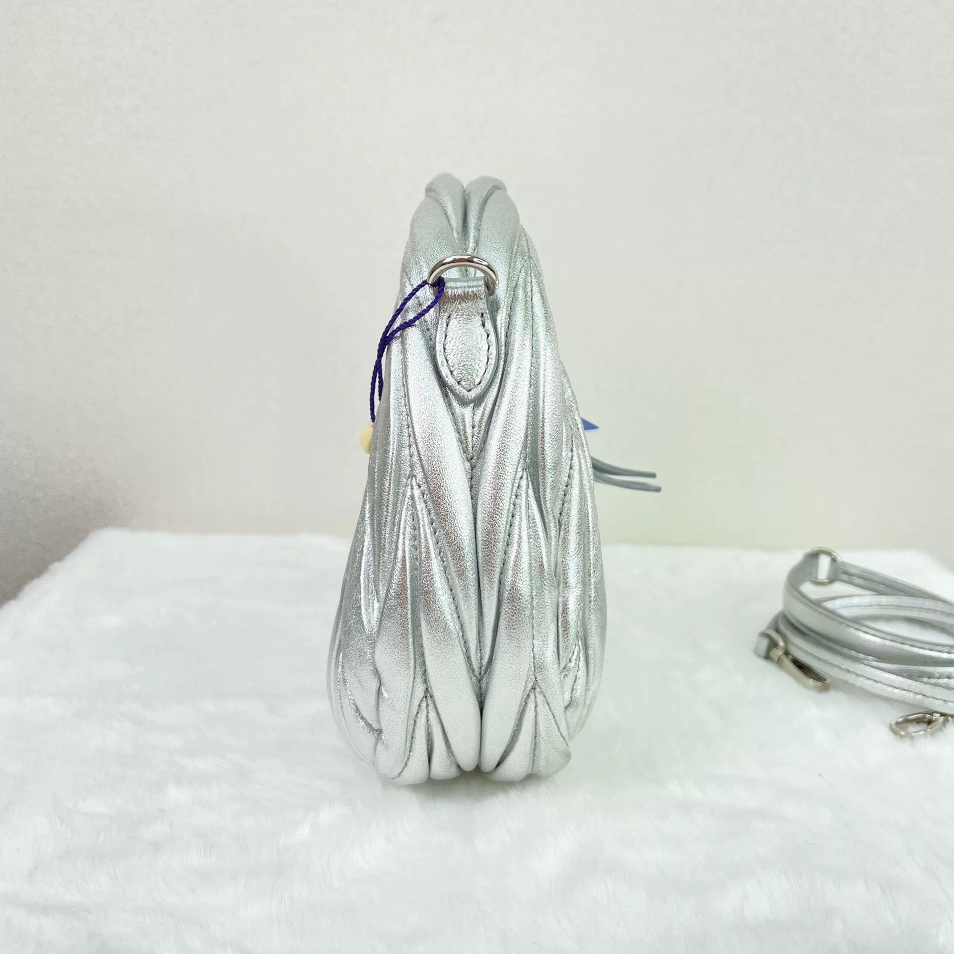 Miu Miu Pre-loved Bag Very good condition Size ONE SIZE - 3 Thumbnail