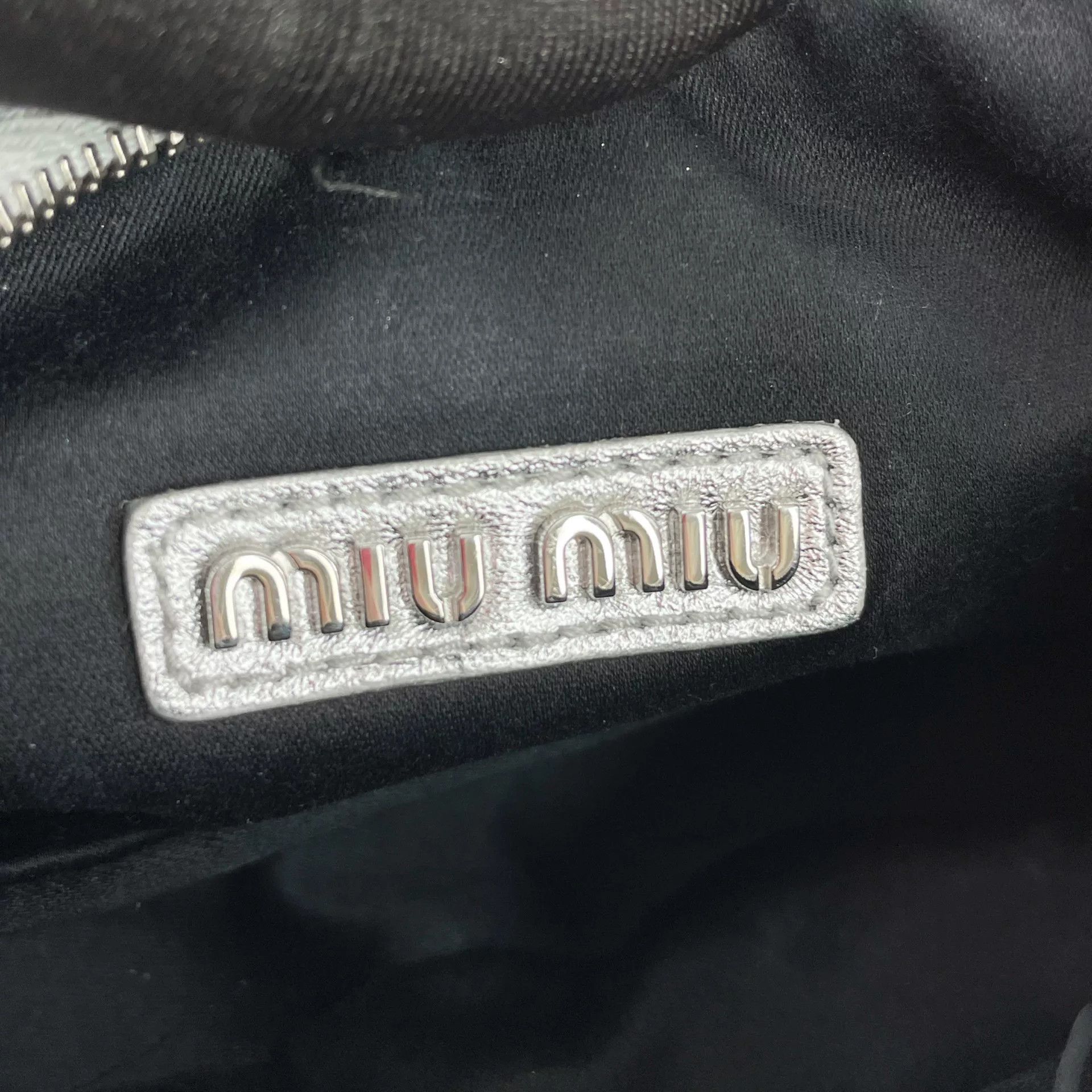 Miu Miu Pre-loved Bag Very good condition Size ONE SIZE - 8 Thumbnail