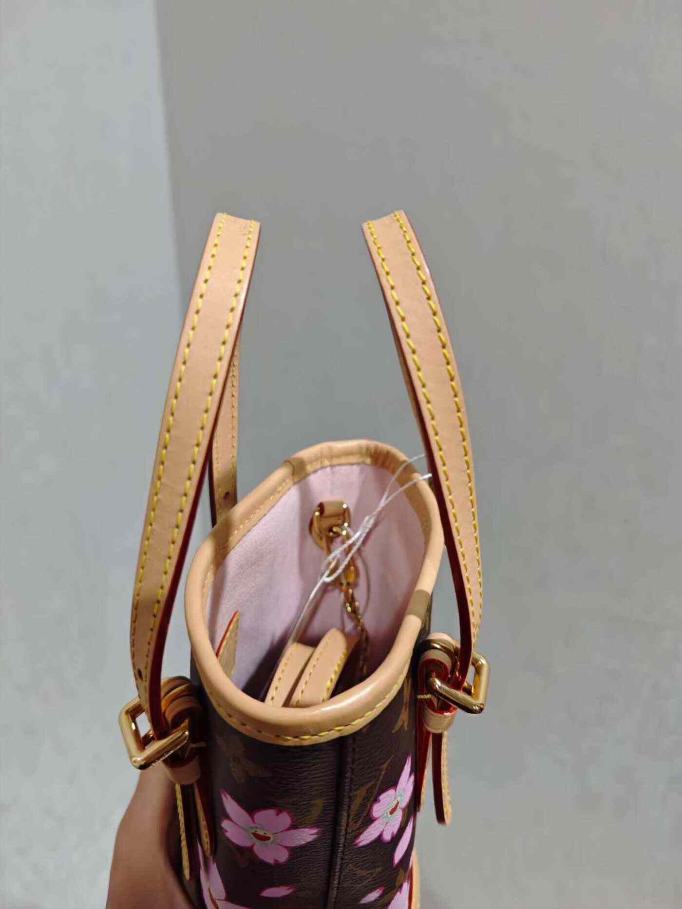 Louis Vuitton Pre-loved Bag Very good condition Size ONE SIZE - 5 Thumbnail