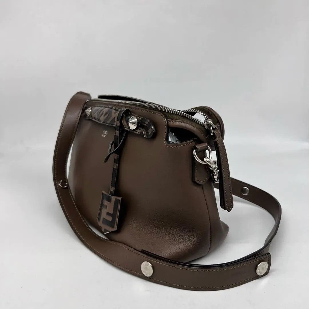 Fendi Pre-loved Bag Very good condition Size ONE SIZE - 2 Thumbnail