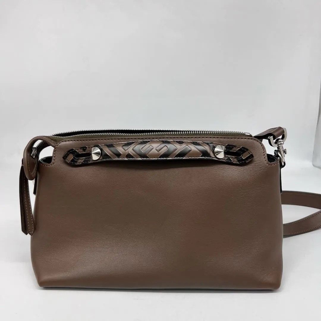 Fendi Pre-loved Bag Very good condition Size ONE SIZE - 4 Thumbnail