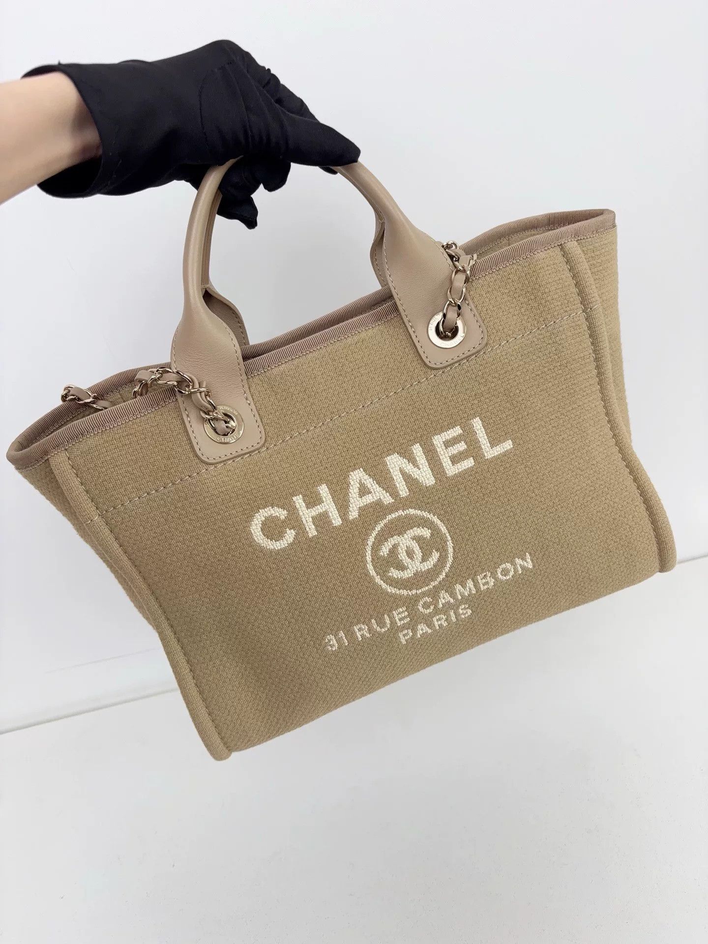 Chanel Pre-loved Bag Very good condition Size ONE SIZE - 7 Thumbnail