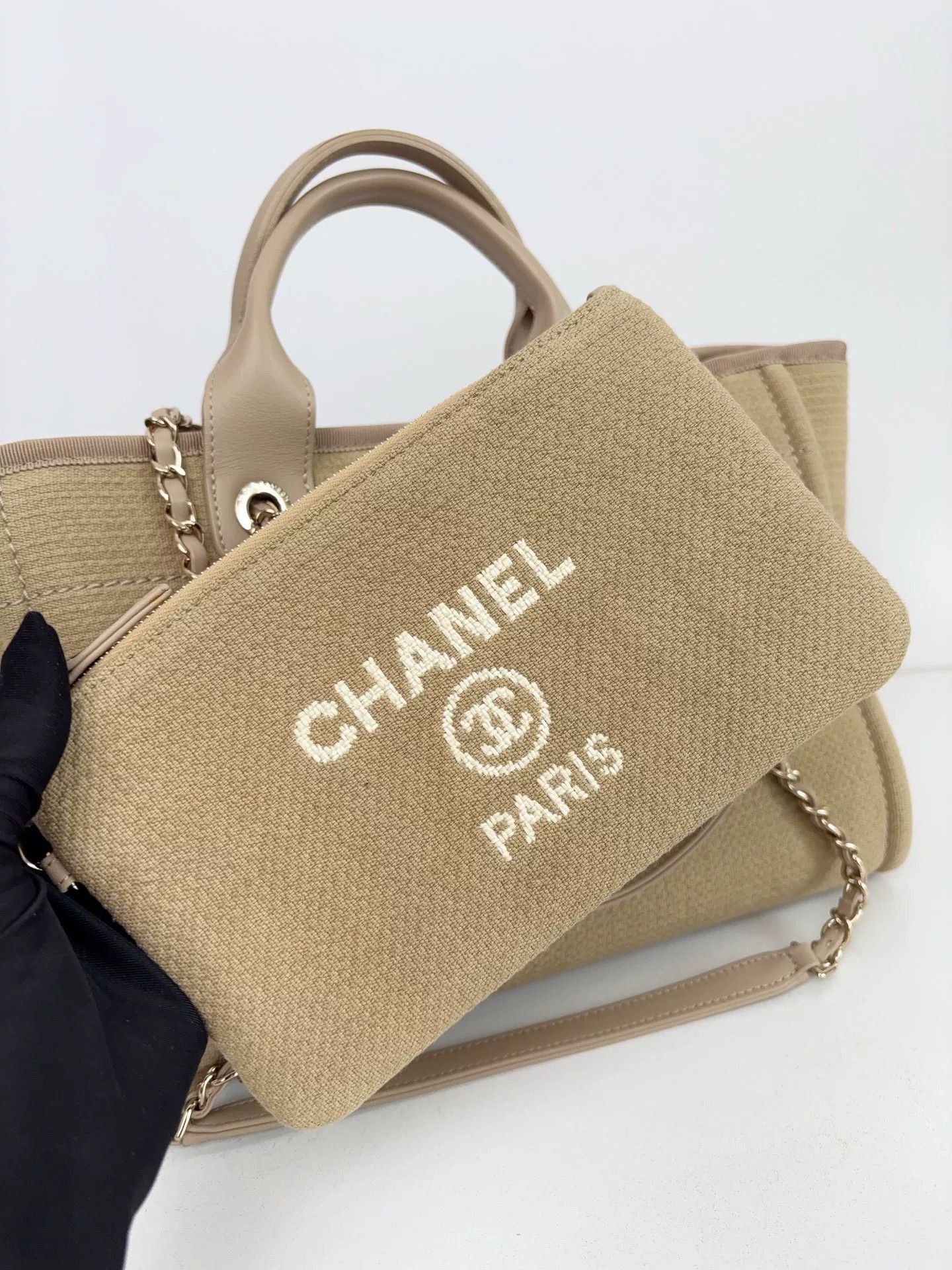 Chanel Pre-loved Bag Very good condition Size ONE SIZE - 6 Thumbnail