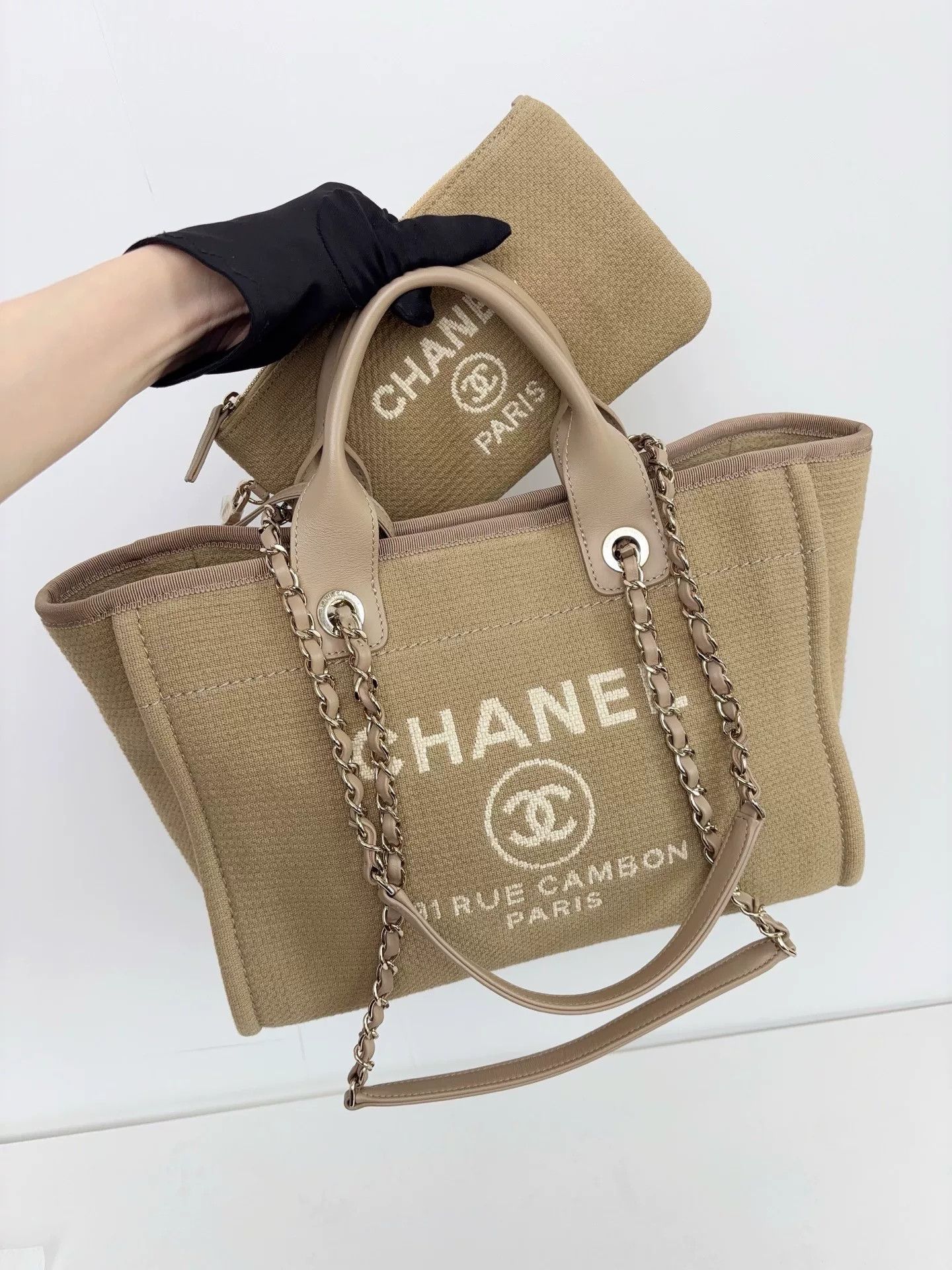 Chanel Pre-loved Bag Very good condition Size ONE SIZE - 2 Thumbnail