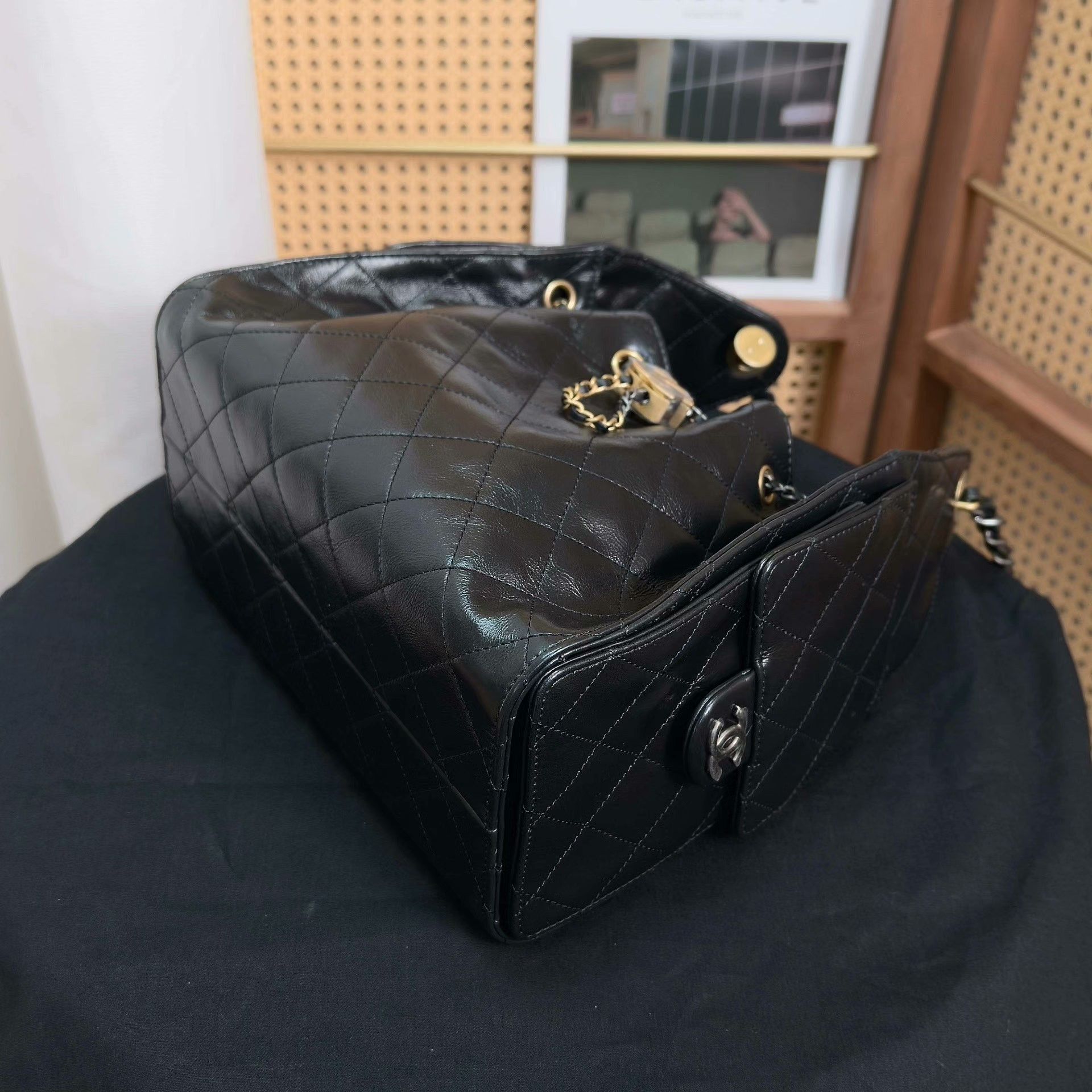 Chanel Pre-loved Bag Very good condition Size ONE SIZE - 4 Thumbnail