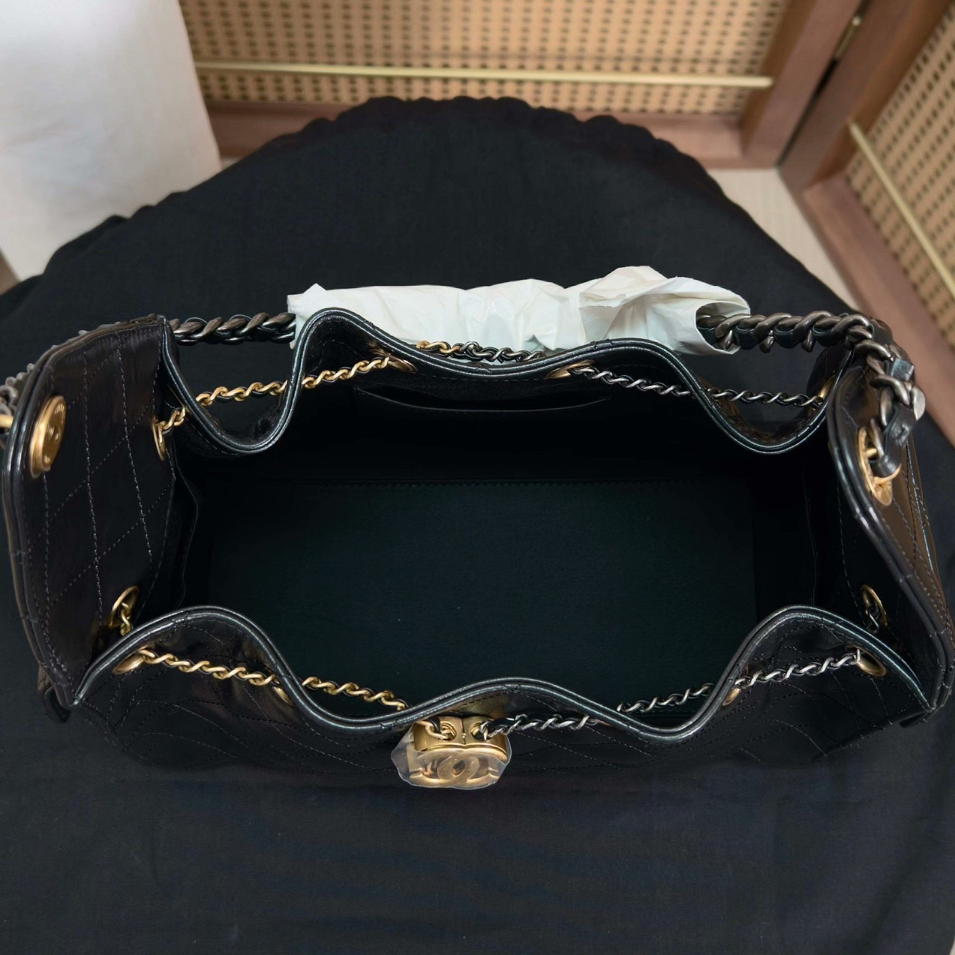 Chanel Pre-loved Bag Very good condition Size ONE SIZE - 6 Thumbnail