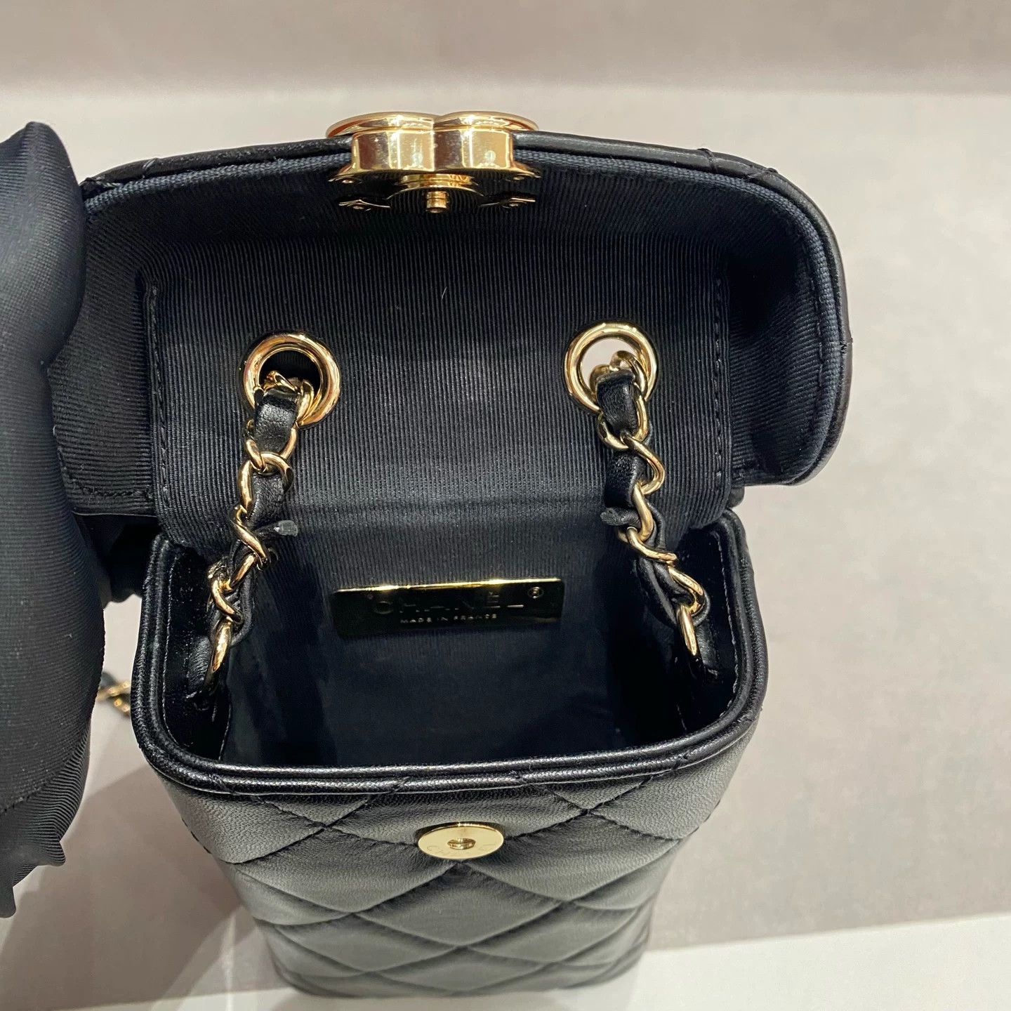 Chanel Pre-loved Bag Very good condition Size ONE SIZE - 2 Thumbnail