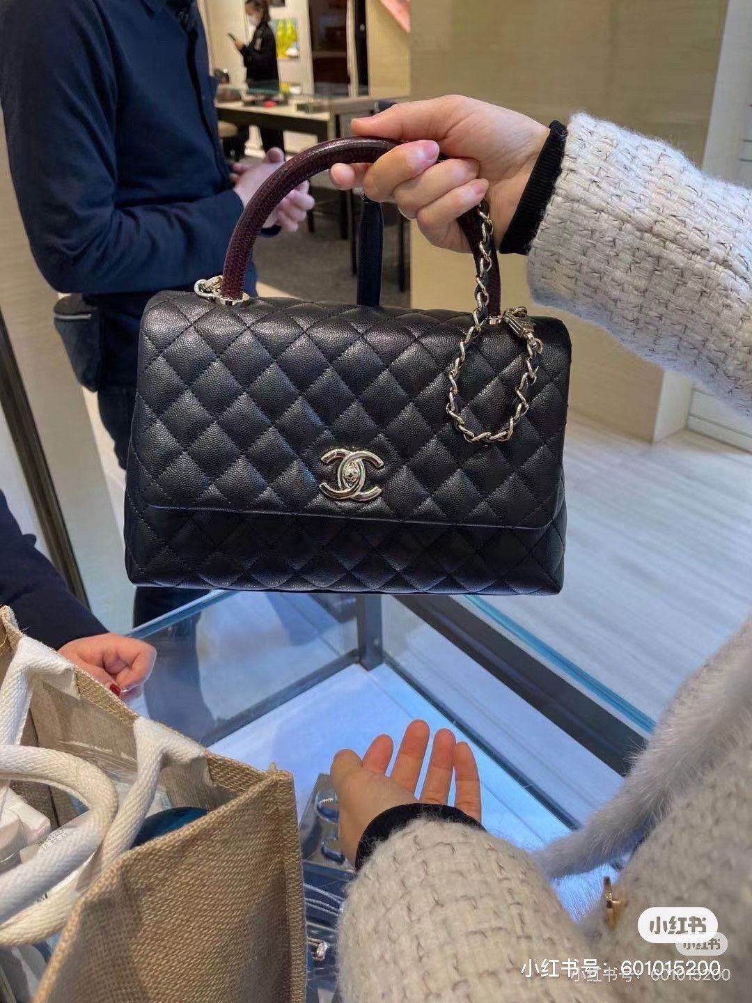 Chanel Pre-loved Bag Very good condition Size ONE SIZE - 9 Thumbnail