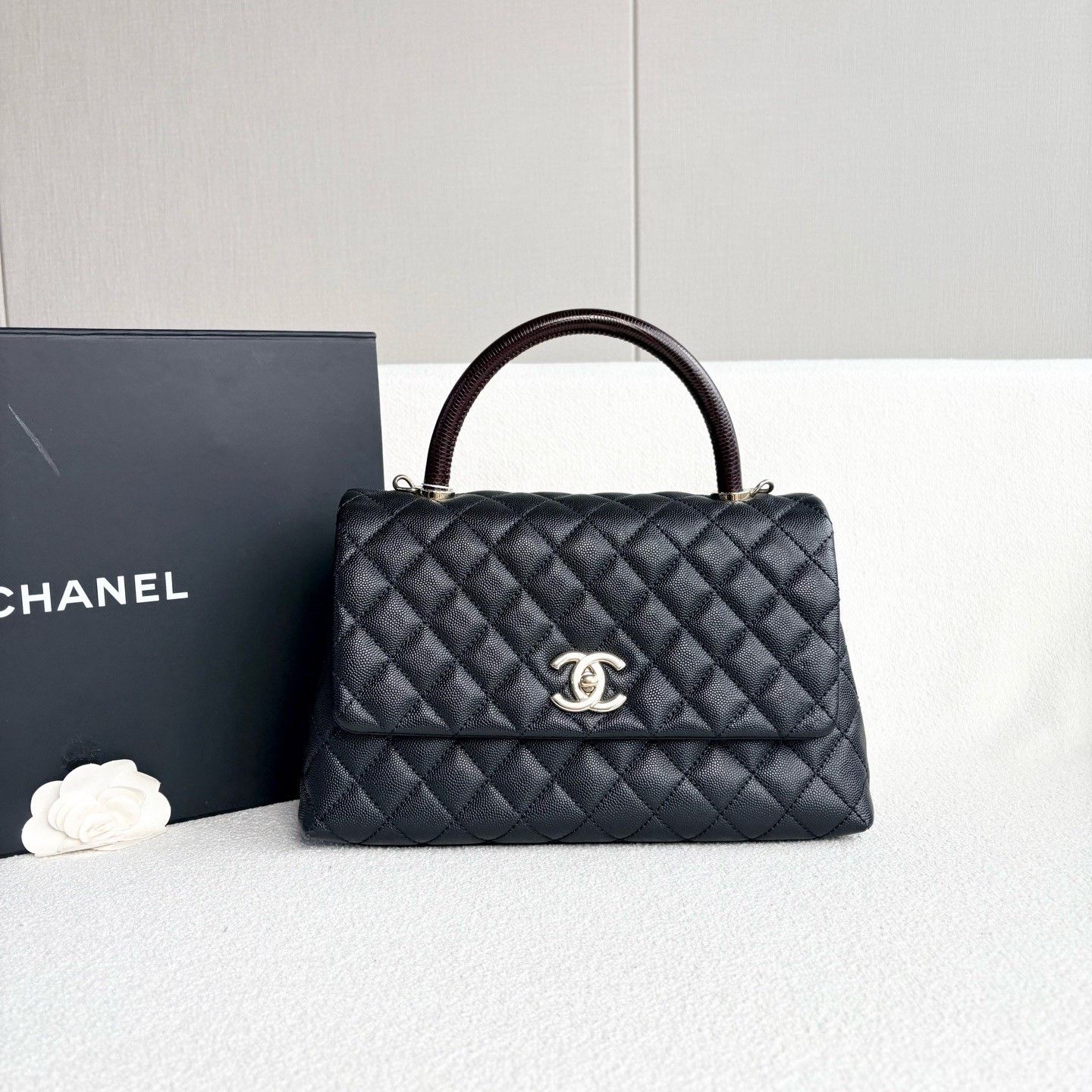 Chanel Pre-loved Bag Very good condition Size ONE SIZE - 2 Thumbnail