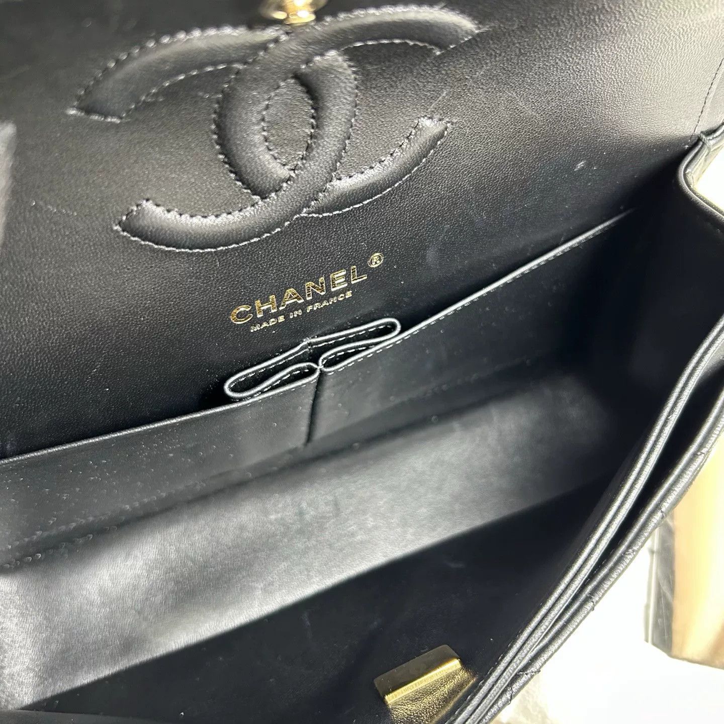 Chanel Pre-loved Bag Very good condition Size ONE SIZE - 4 Thumbnail