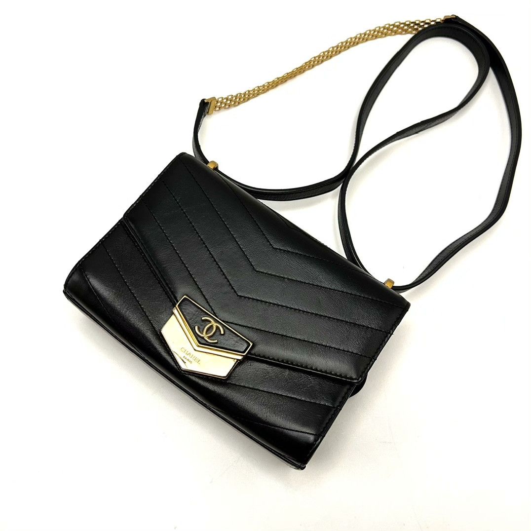 Chanel Pre-loved Bag Very good condition Size ONE SIZE - 3 Thumbnail