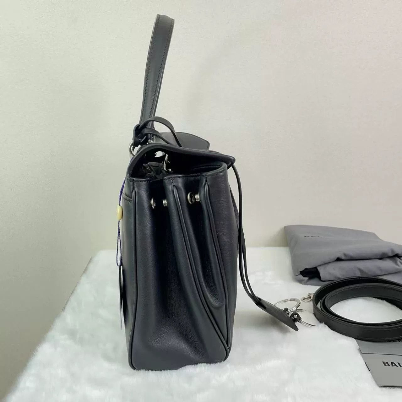 Balenciaga Pre-loved Bag Very good condition Size ONE SIZE - 3 Thumbnail