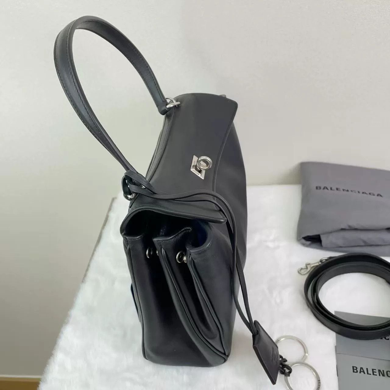 Balenciaga Pre-loved Bag Very good condition Size ONE SIZE - 2 Thumbnail