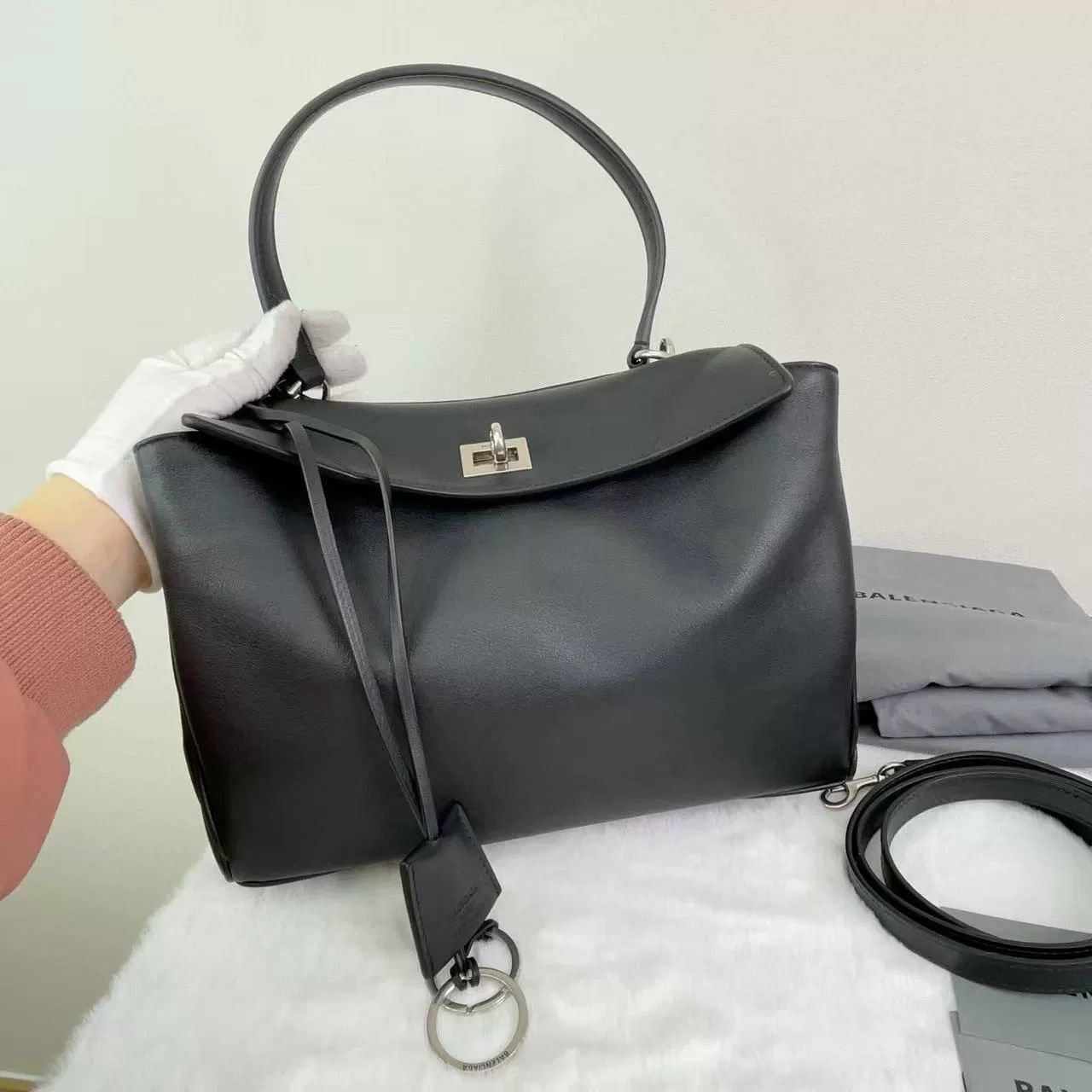 Balenciaga Pre-loved Bag Very good condition Size ONE SIZE - 4 Thumbnail