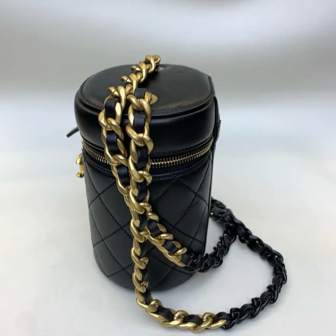 Chanel Pre-loved Bag Very good condition Size ONE SIZE - 3 Thumbnail