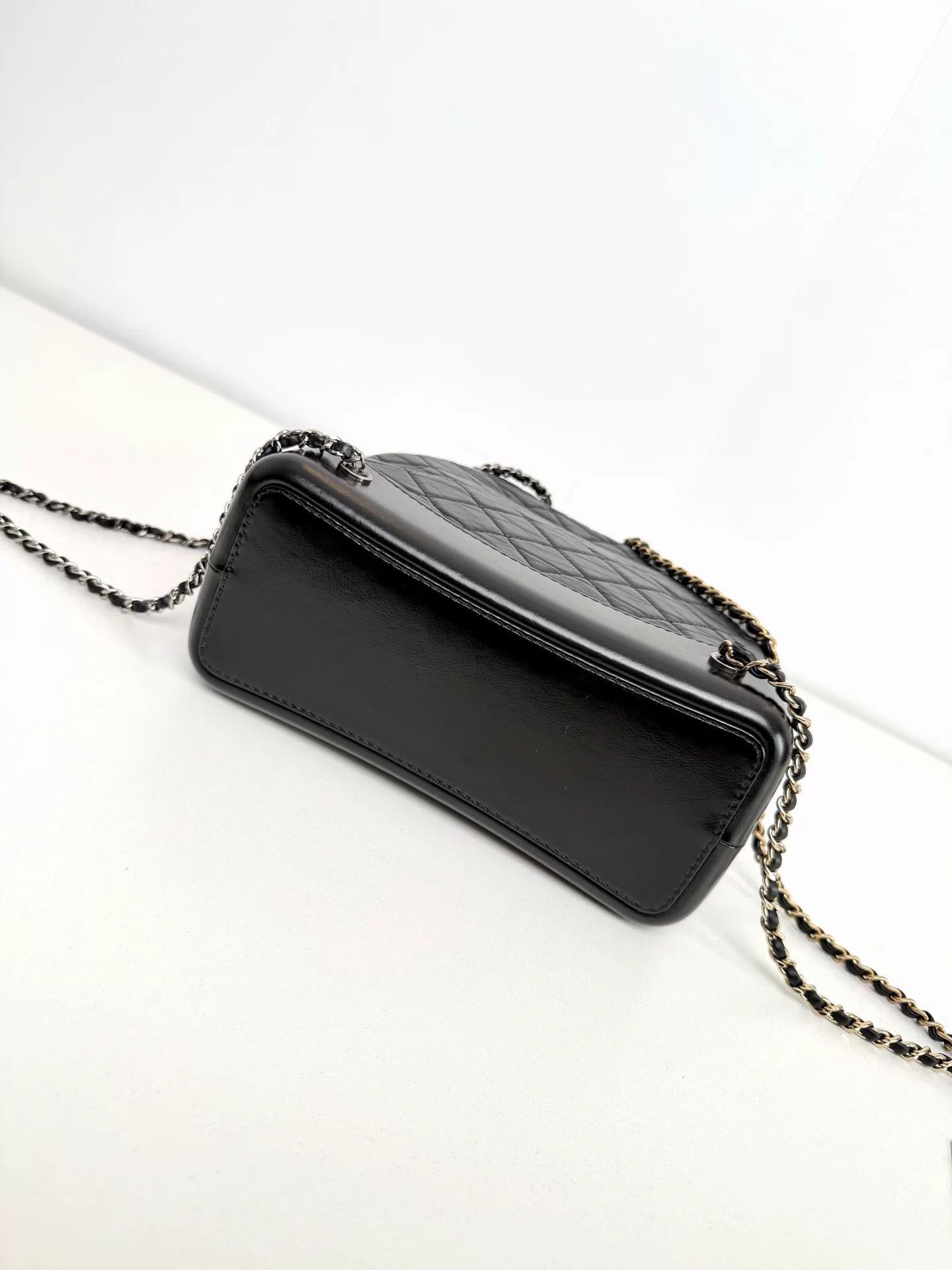 Chanel Pre-loved Bag Very good condition Size ONE SIZE - 4 Thumbnail