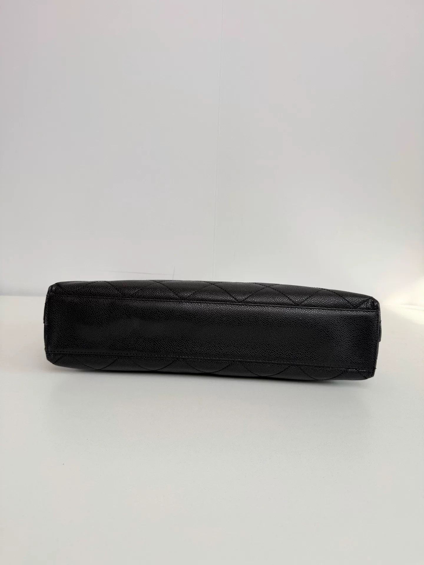 Chanel Pre-loved Bag Very good condition Size ONE SIZE - 7 Thumbnail