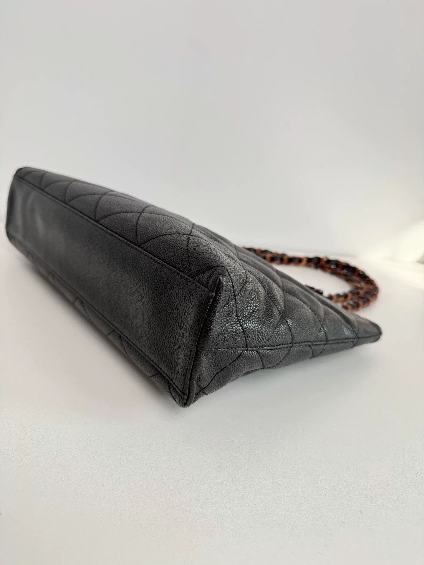 Chanel Pre-loved Bag Very good condition Size ONE SIZE - 8 Thumbnail