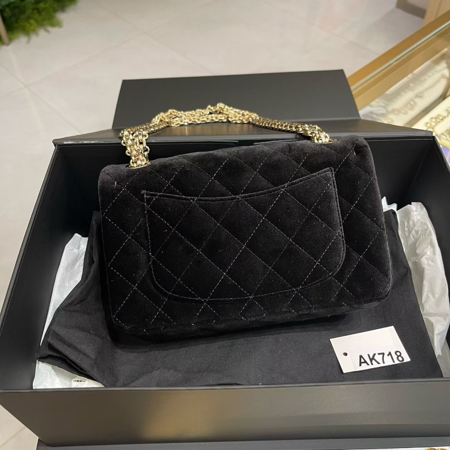 Chanel Pre-loved Bag Very good condition Size ONE SIZE - 5 Thumbnail