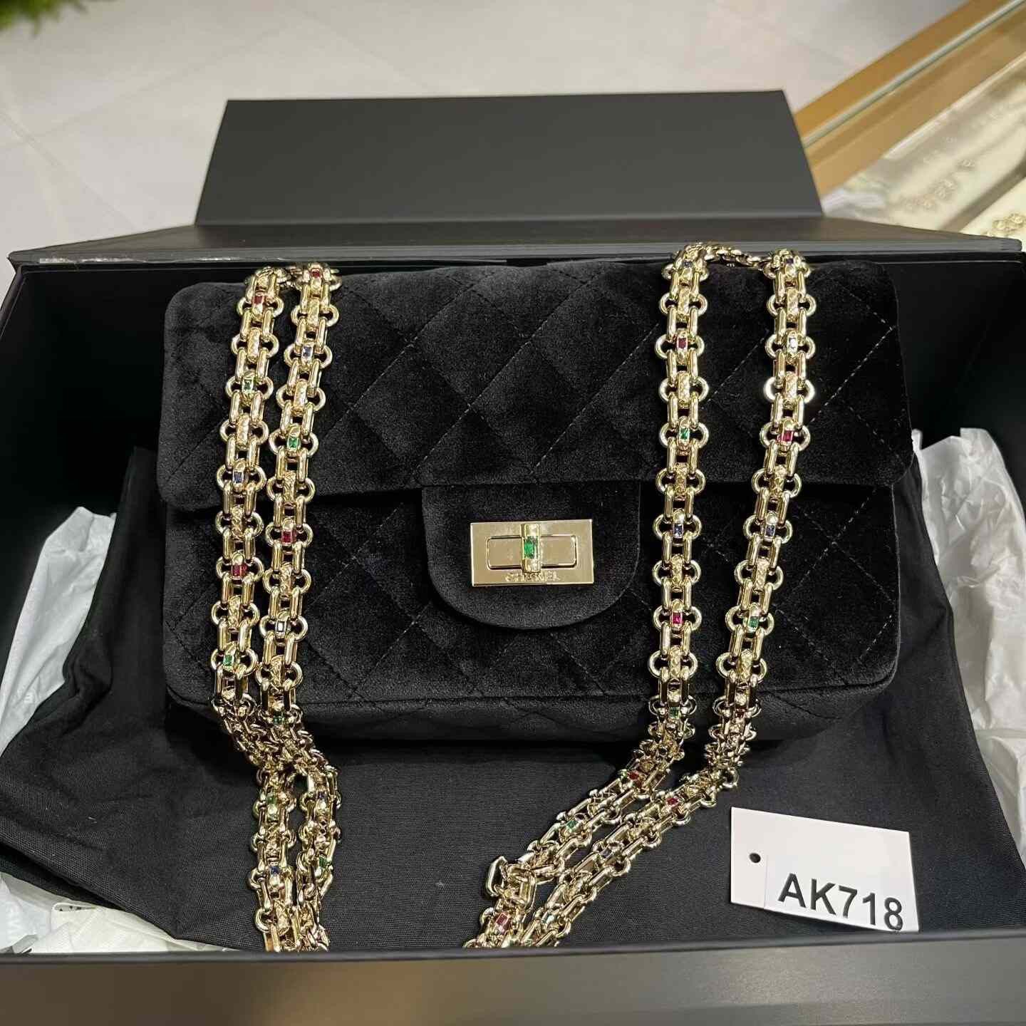 Chanel Pre-loved Bag Very good condition Size ONE SIZE - 6 Thumbnail