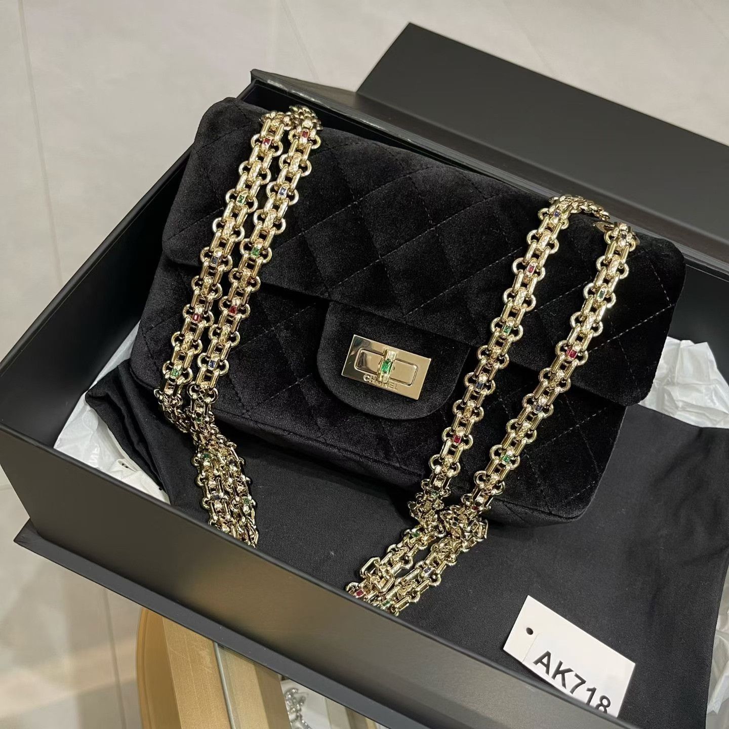 Chanel Pre-loved Bag Very good condition Size ONE SIZE - 7 Thumbnail