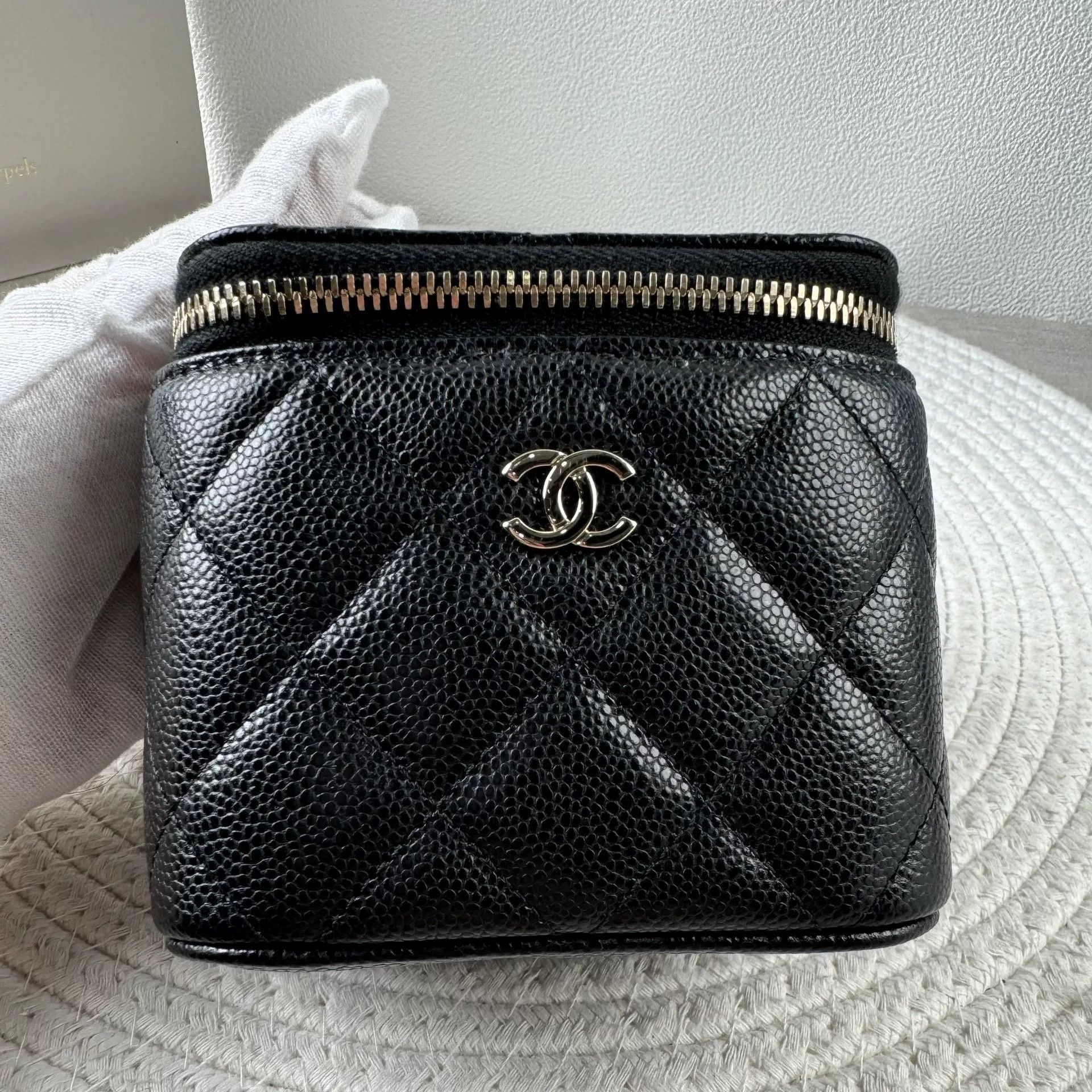 Chanel Pre-loved Bag Very good condition Size ONE SIZE - 5 Thumbnail