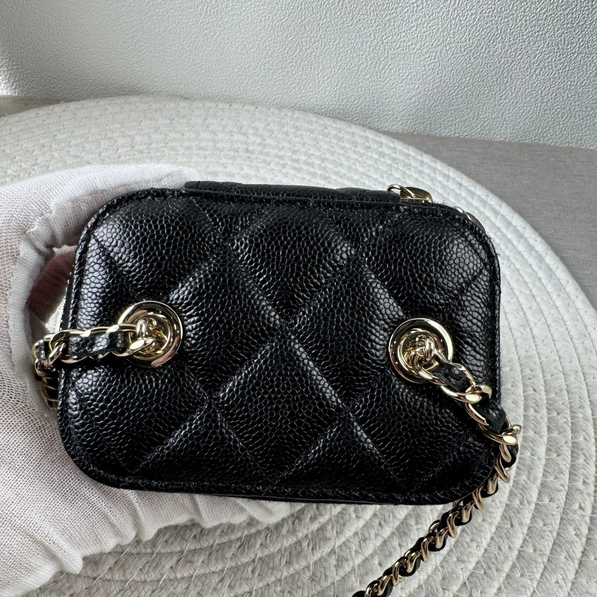 Chanel Pre-loved Bag Very good condition Size ONE SIZE - 9 Thumbnail