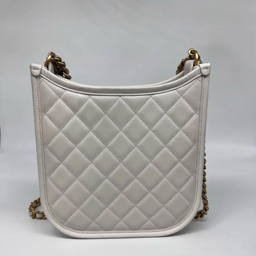 Chanel Pre-loved Bag Very good condition Size ONE SIZE - 3 Thumbnail
