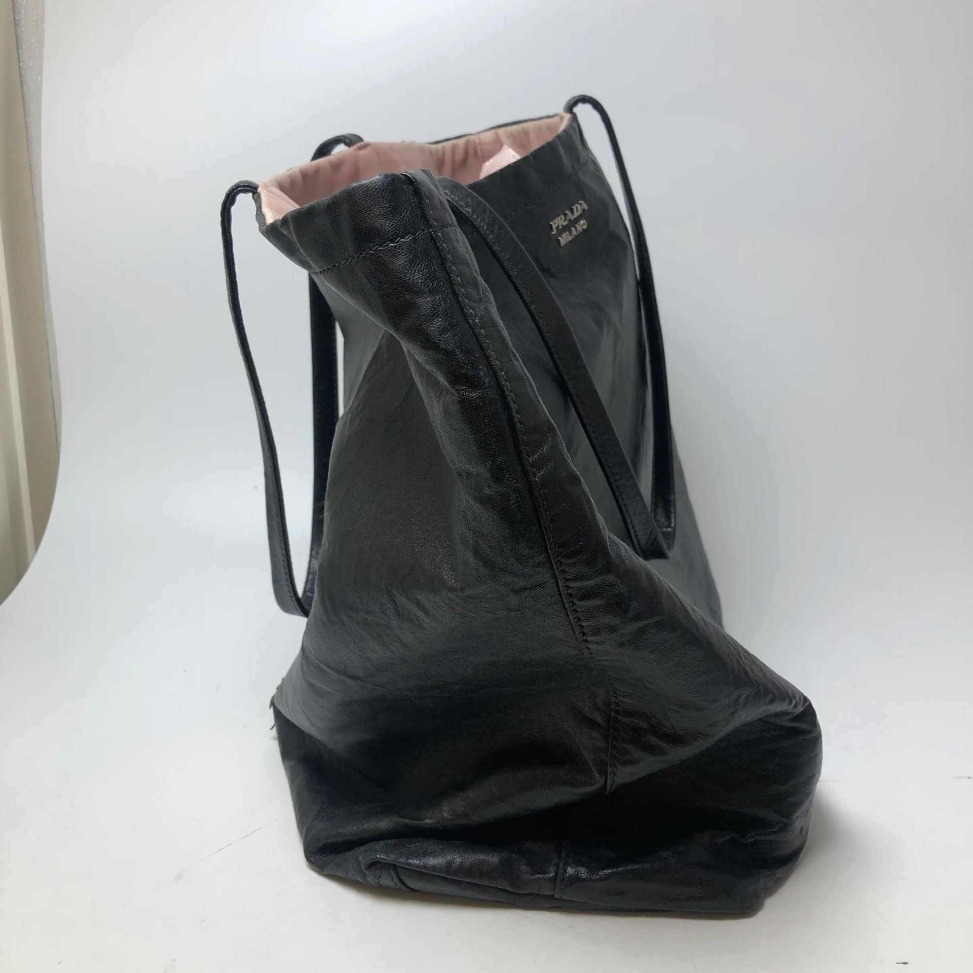 Prada Pre-loved Bag Very good condition Size ONE SIZE - 4 Thumbnail