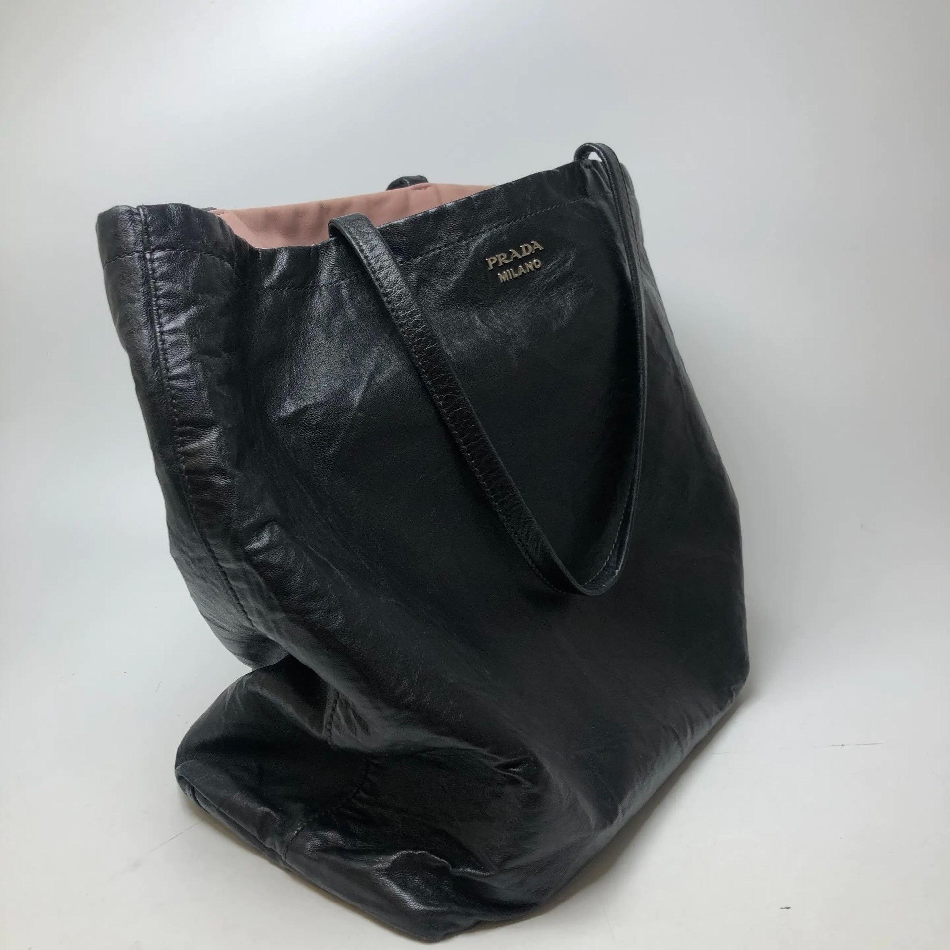 Prada Pre-loved Bag Very good condition Size ONE SIZE - 3 Thumbnail