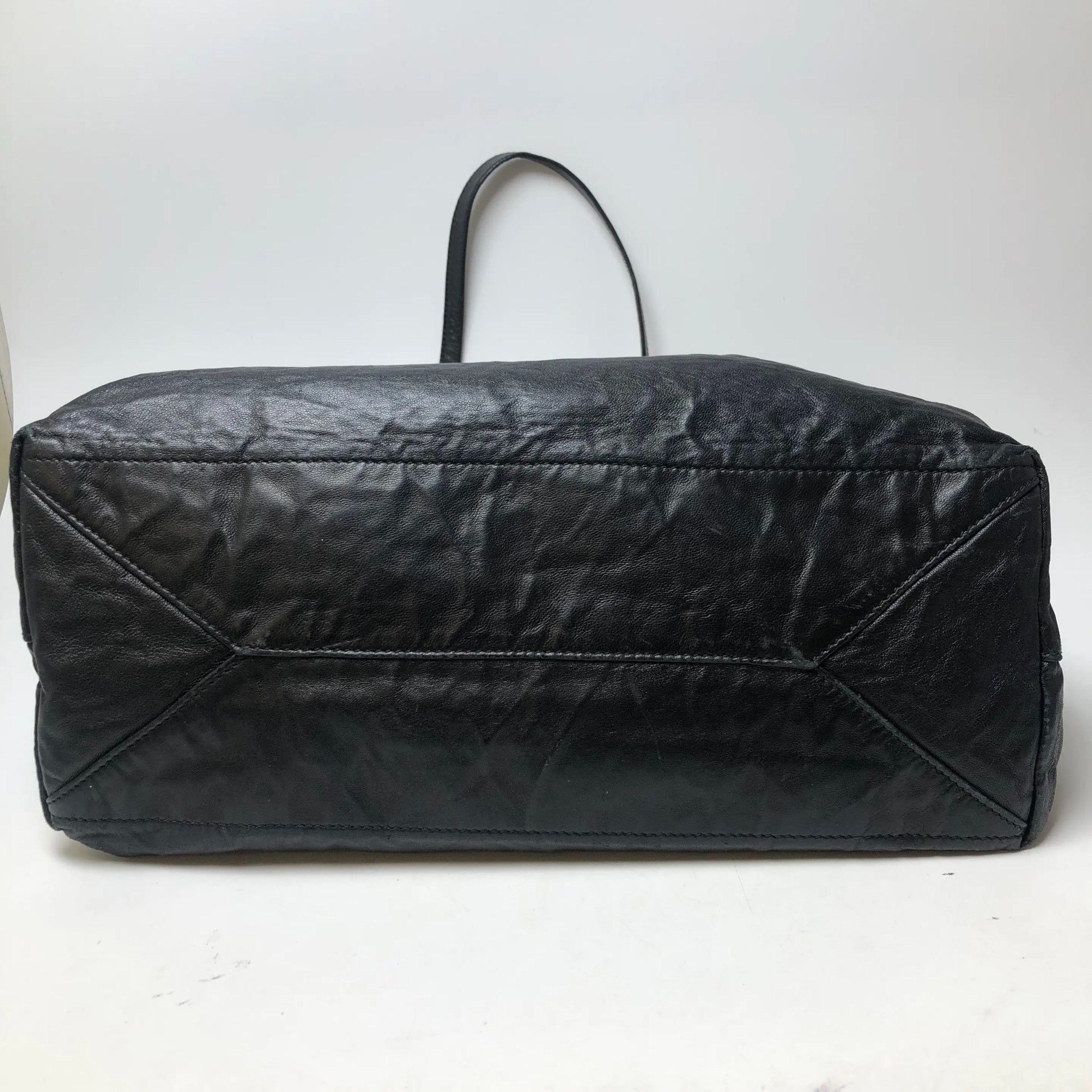 Prada Pre-loved Bag Very good condition Size ONE SIZE - 8 Thumbnail