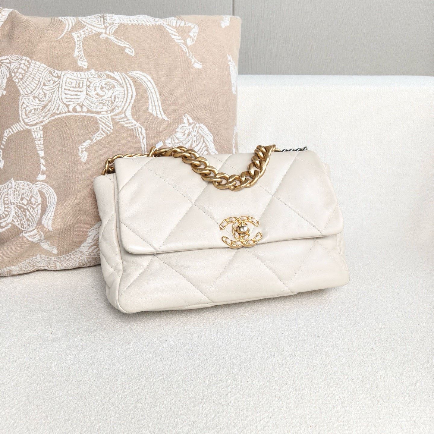 Chanel Pre-loved Bag Very good condition Size ONE SIZE - 6 Thumbnail