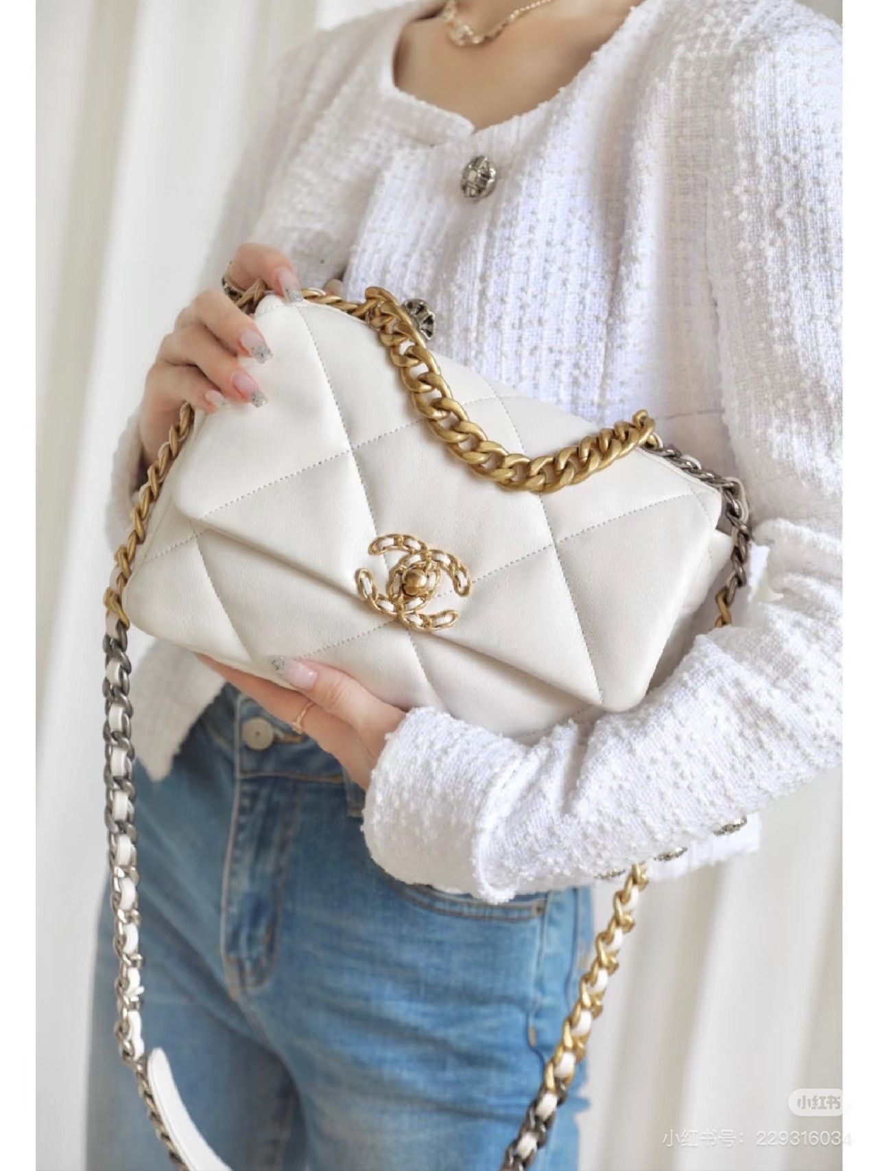 Chanel Pre-loved Bag Very good condition Size ONE SIZE - 8 Thumbnail