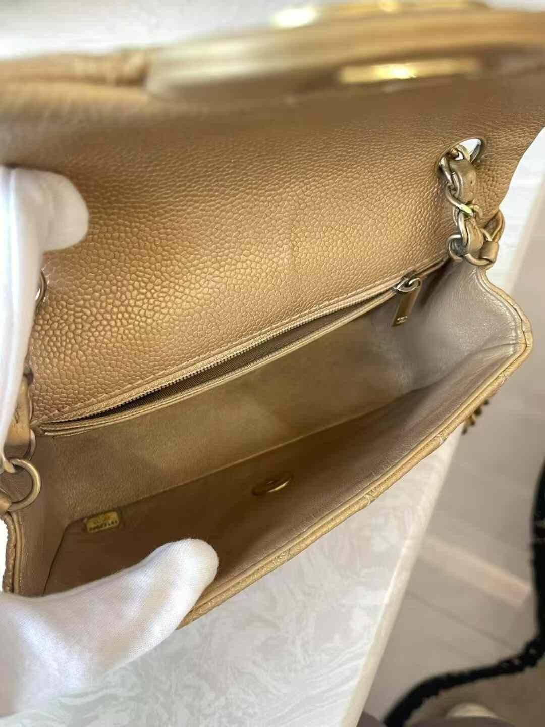 Chanel Pre-loved Bag Very good condition Size ONE SIZE - 9 Thumbnail