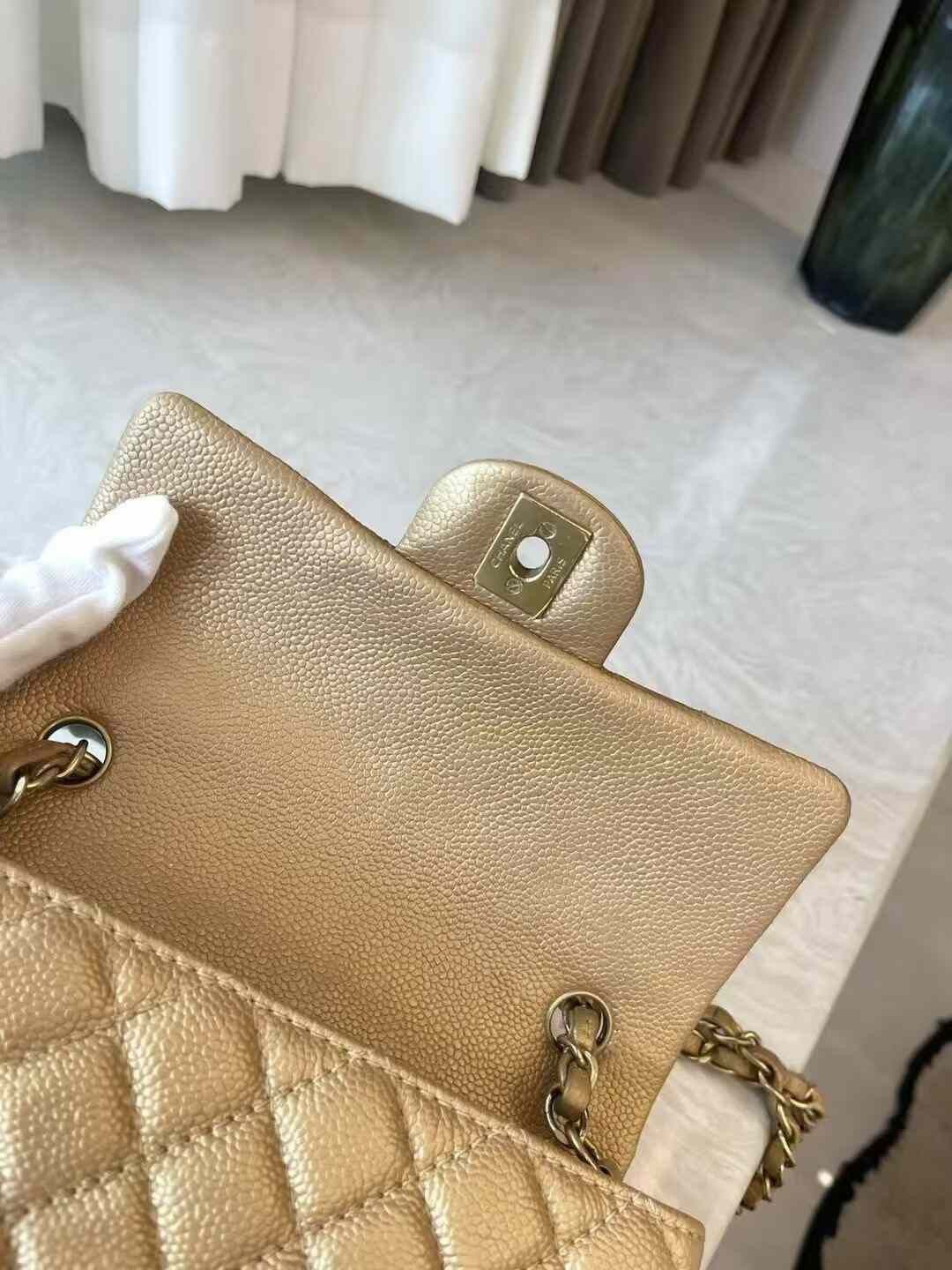 Chanel Pre-loved Bag Very good condition Size ONE SIZE - 8 Thumbnail