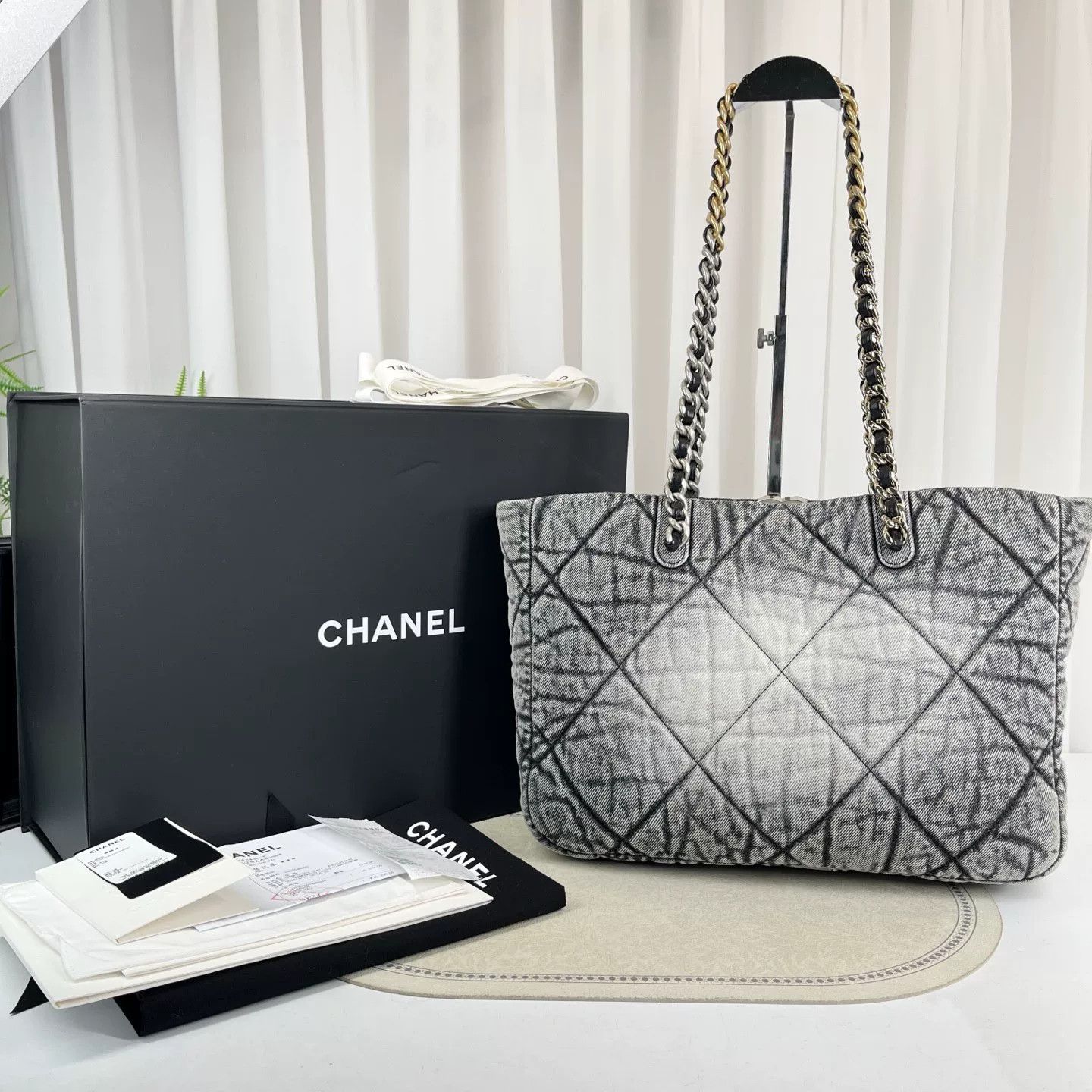 Chanel Pre-loved Bag Very good condition Size ONE SIZE - 2 Thumbnail