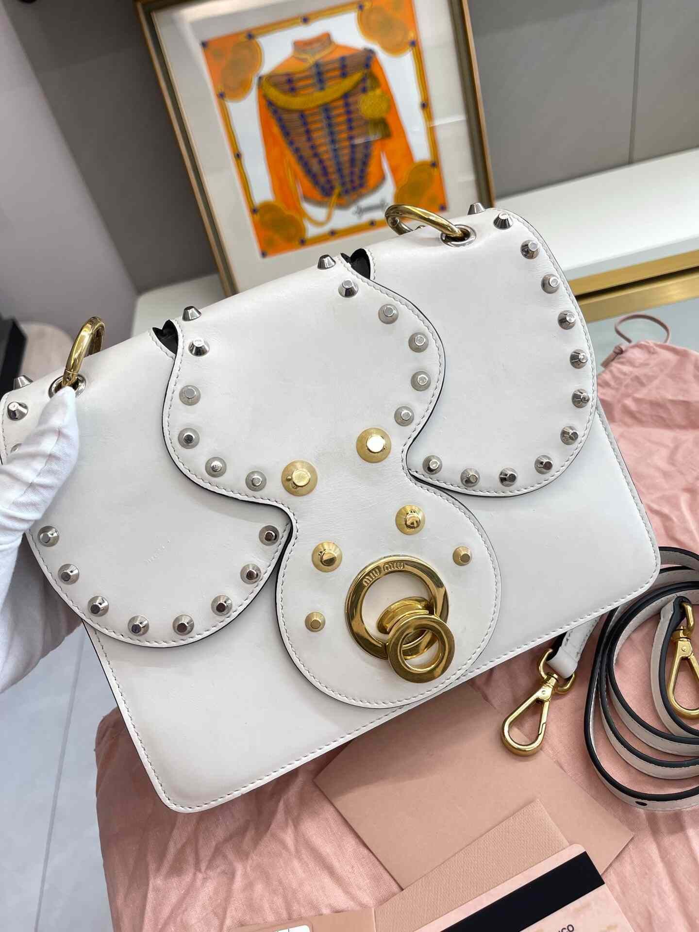Miu Miu Pre-loved Bag Very good condition Size ONE SIZE - 2 Thumbnail