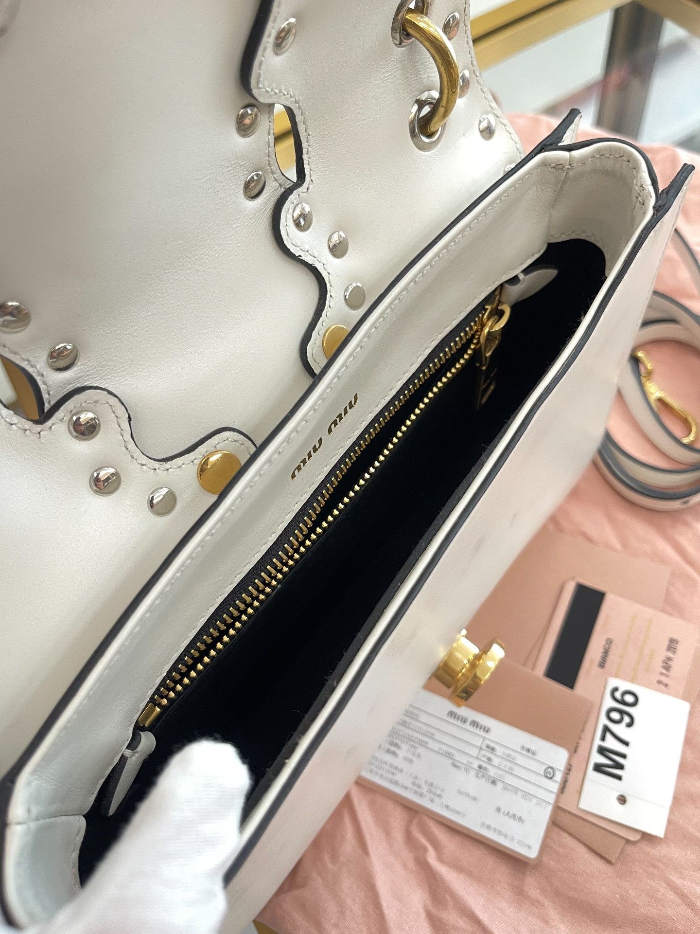 Miu Miu Pre-loved Bag Very good condition Size ONE SIZE - 8 Thumbnail