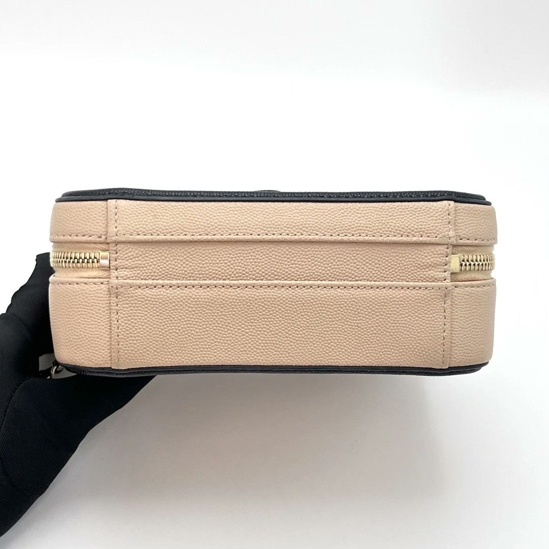 Chanel Pre-loved Bag Very good condition Size ONE SIZE - 5 Thumbnail