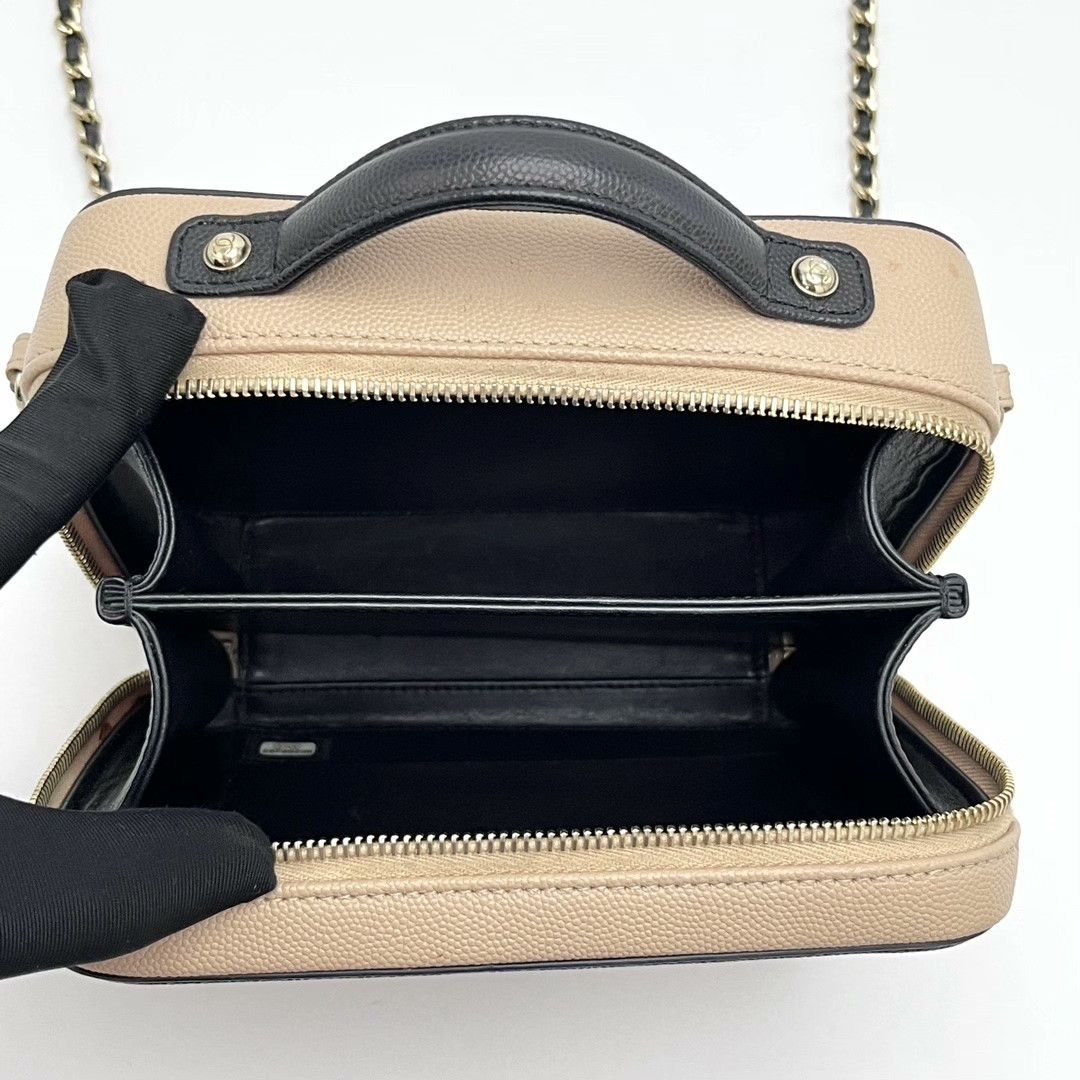 Chanel Pre-loved Bag Very good condition Size ONE SIZE - 6 Thumbnail