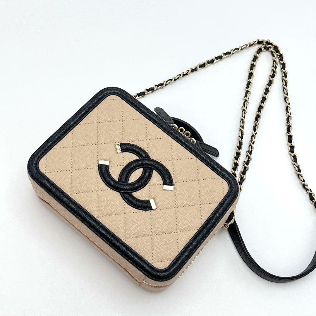 Chanel Pre-loved Bag Very good condition Size ONE SIZE - 4 Thumbnail