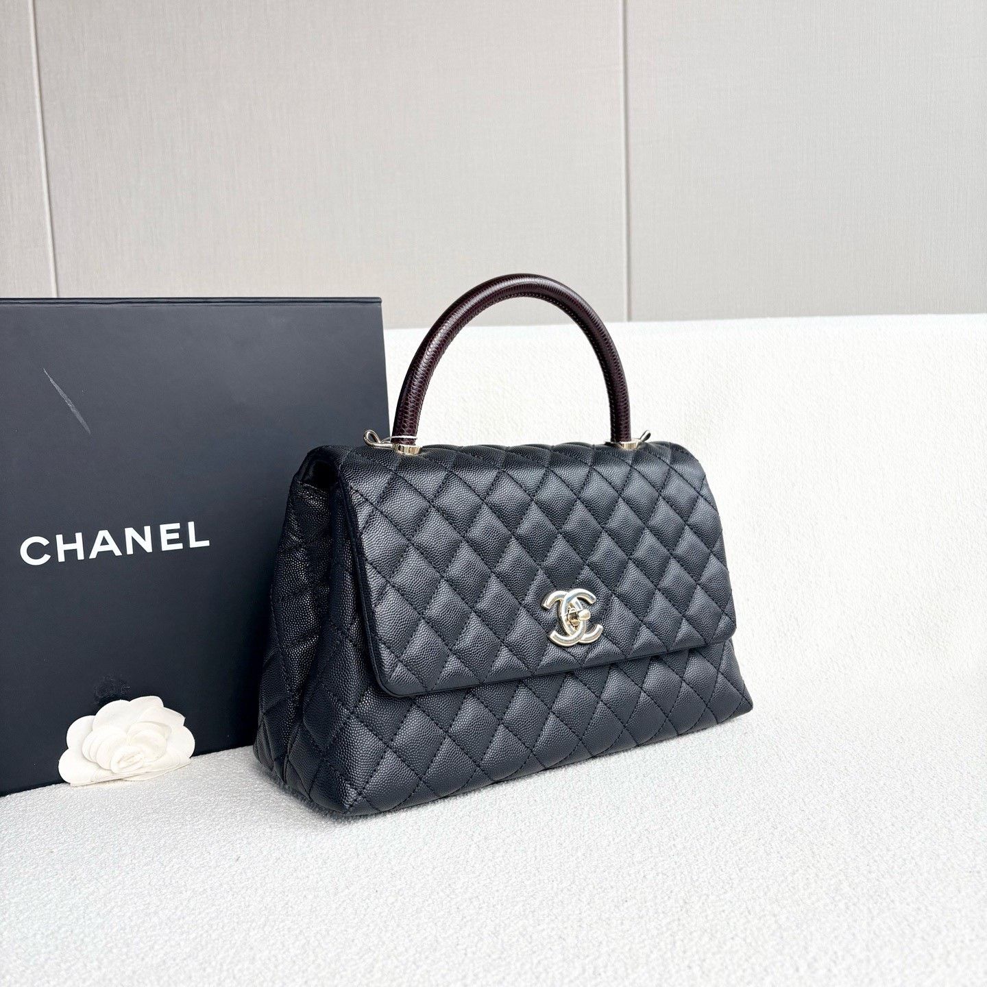 Chanel Pre-loved Bag Very good condition Size ONE SIZE - 4 Thumbnail