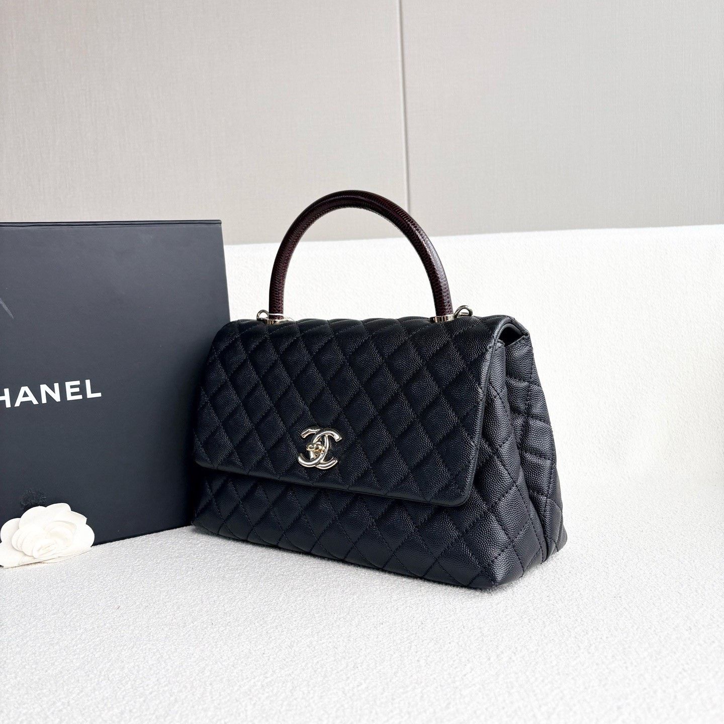 Chanel Pre-loved Bag Very good condition Size ONE SIZE - 6 Thumbnail