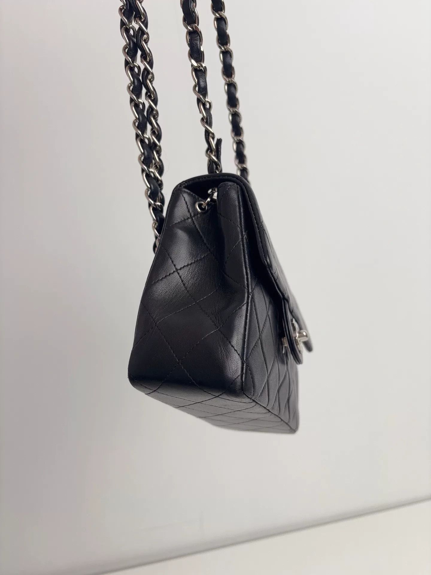 Chanel Pre-loved Bag Very good condition Size ONE SIZE - 3 Thumbnail