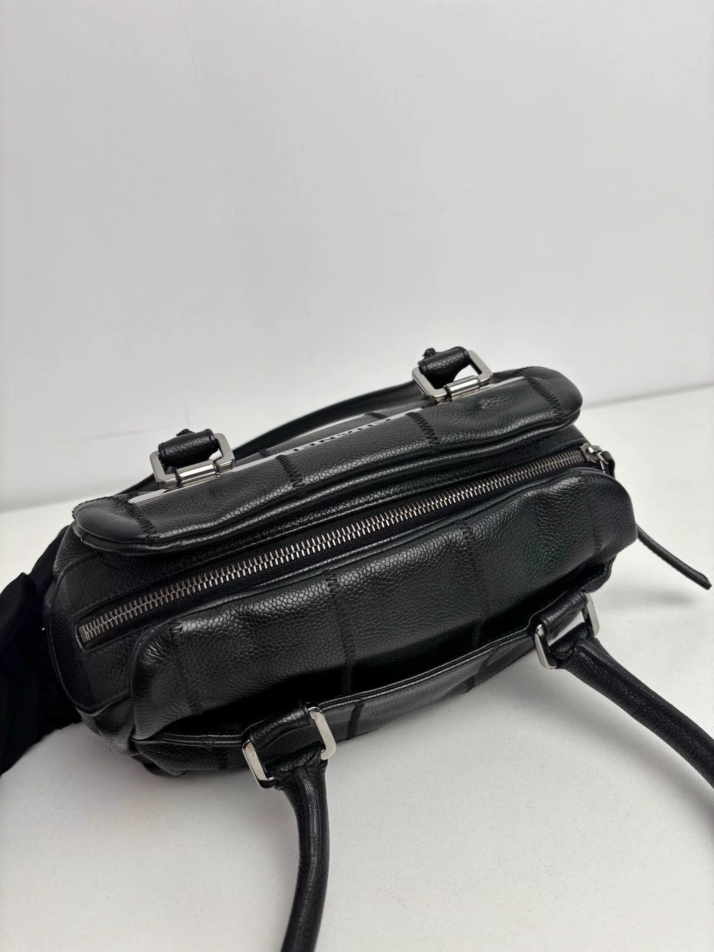 Chanel Pre-loved Bag Very good condition Size ONE SIZE - 7 Thumbnail