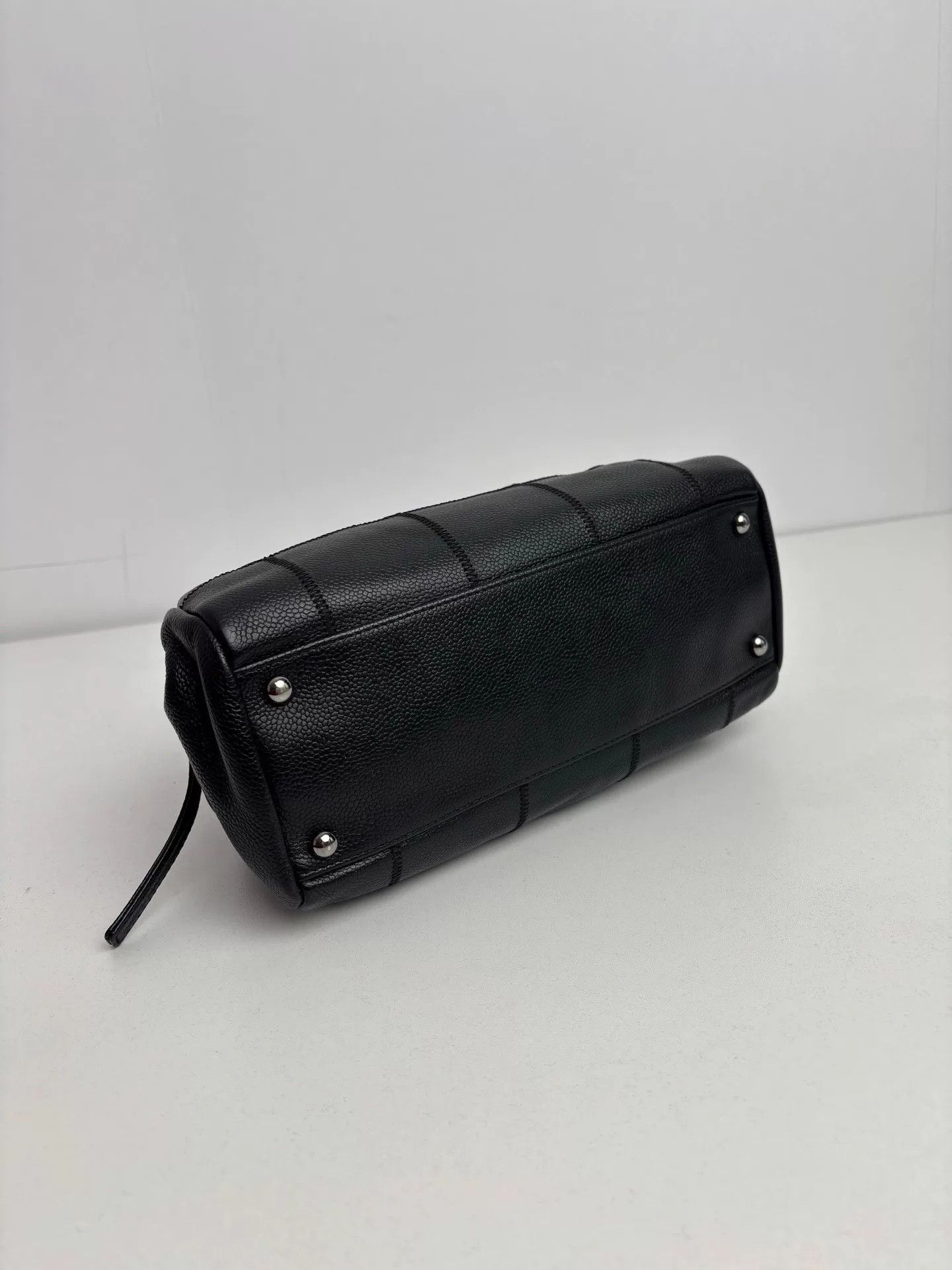 Chanel Pre-loved Bag Very good condition Size ONE SIZE - 5 Thumbnail